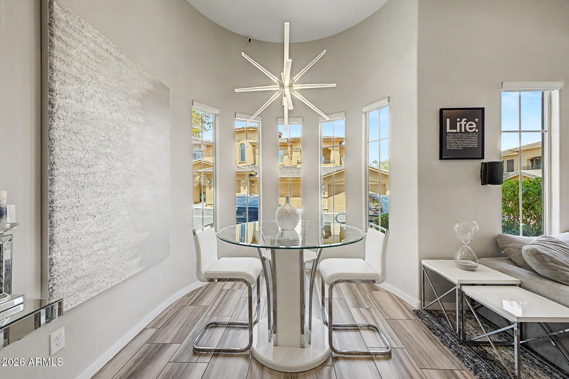 VANTAGE CONDOMINIUM PHASE 2 REPLAT - Residential