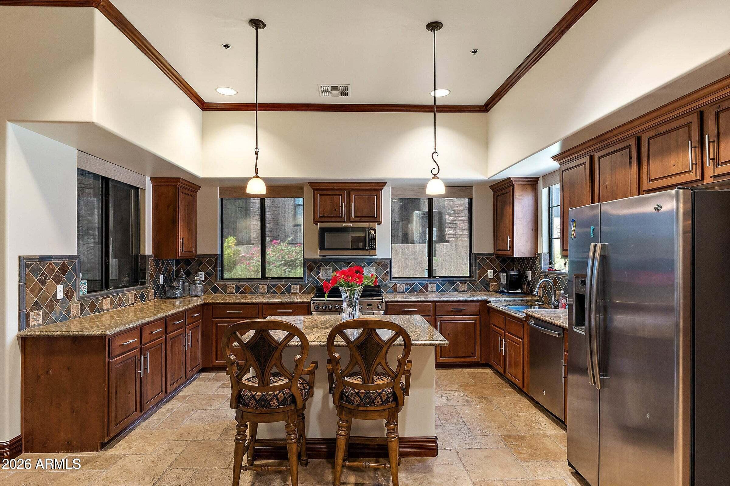 VANTAGE CONDOMINIUM PHASE 2 REPLAT - Residential