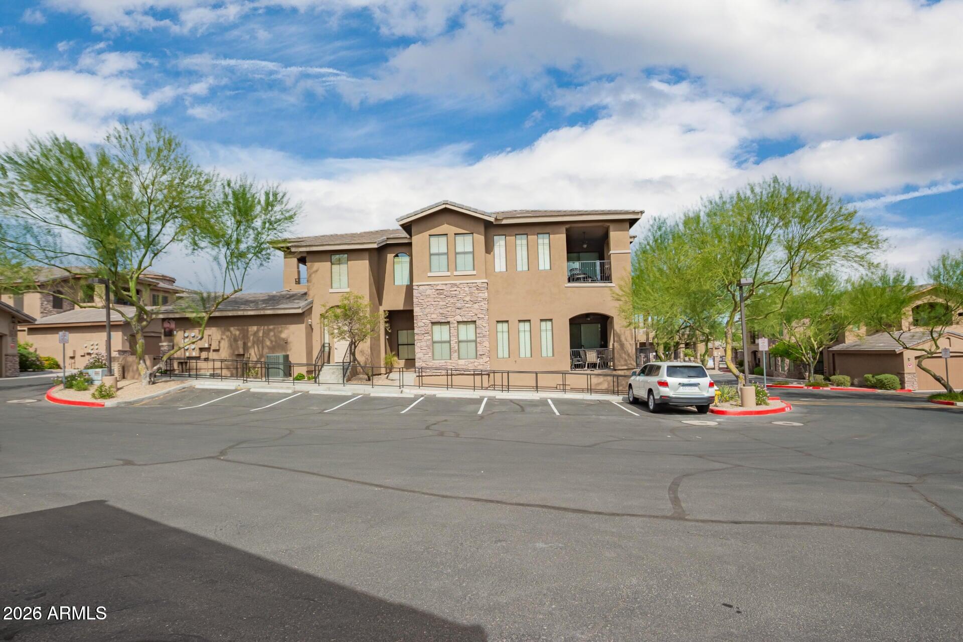 VANTAGE CONDOMINIUM PHASE 2 REPLAT - Residential