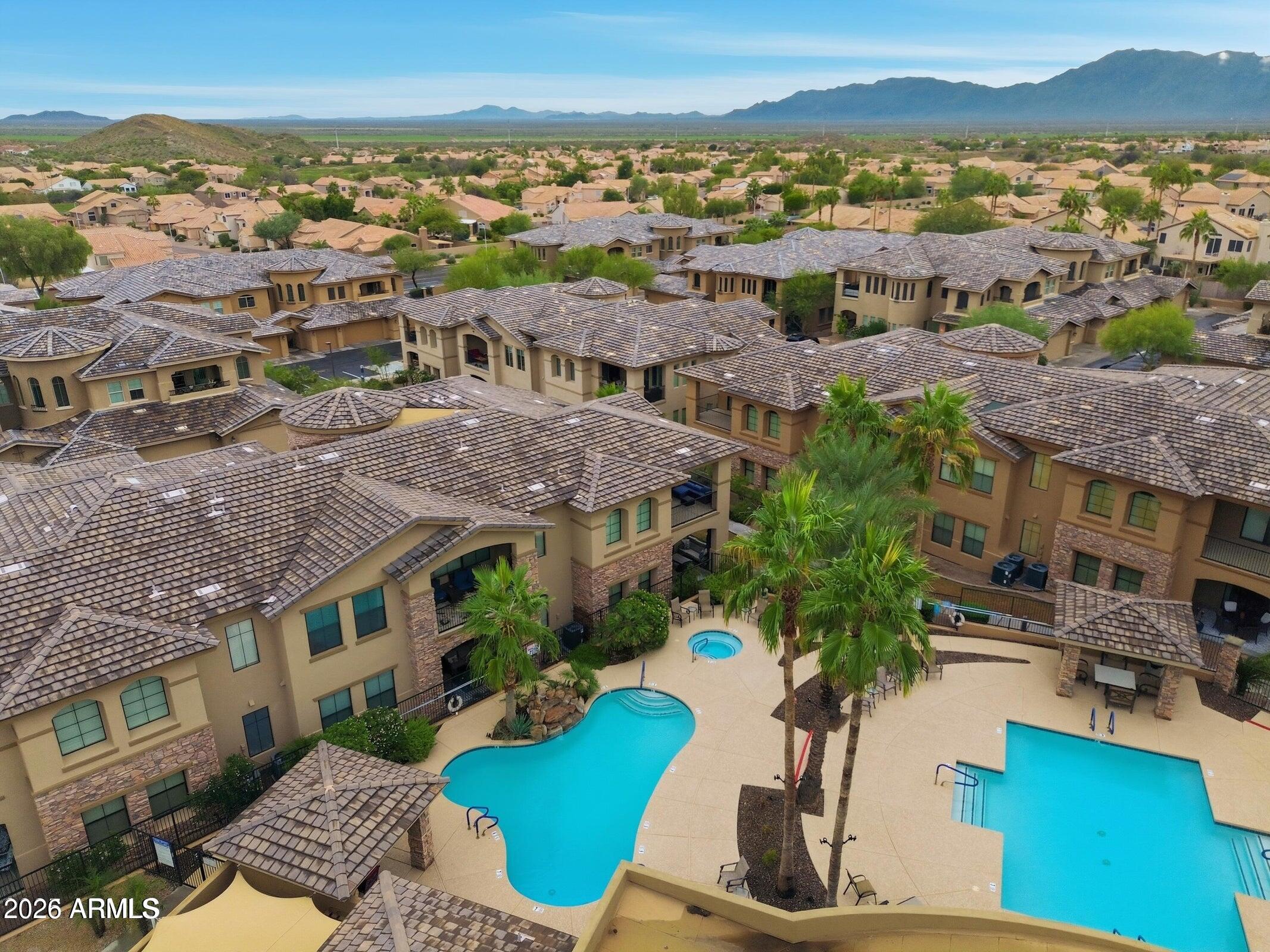 VANTAGE CONDOMINIUM PHASE 2 REPLAT - Residential