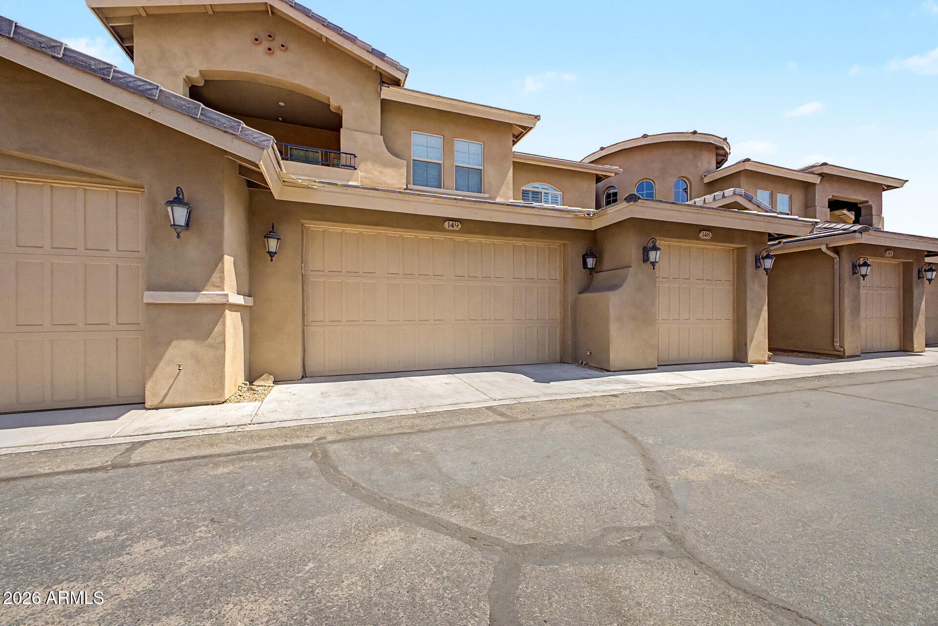 VANTAGE CONDOMINIUM PHASE 2 REPLAT - Residential