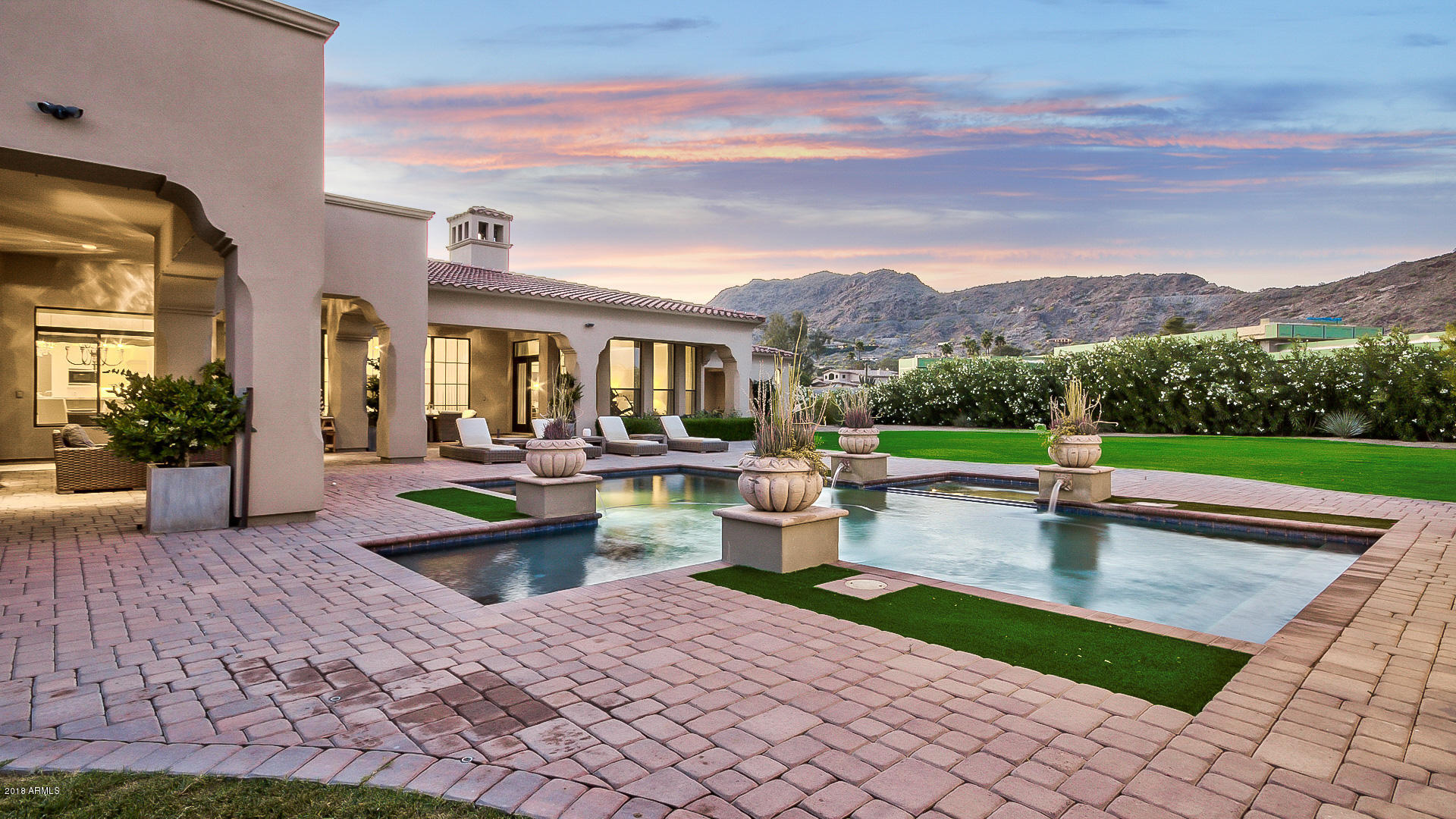 MOUNTAIN VIEW - Residential