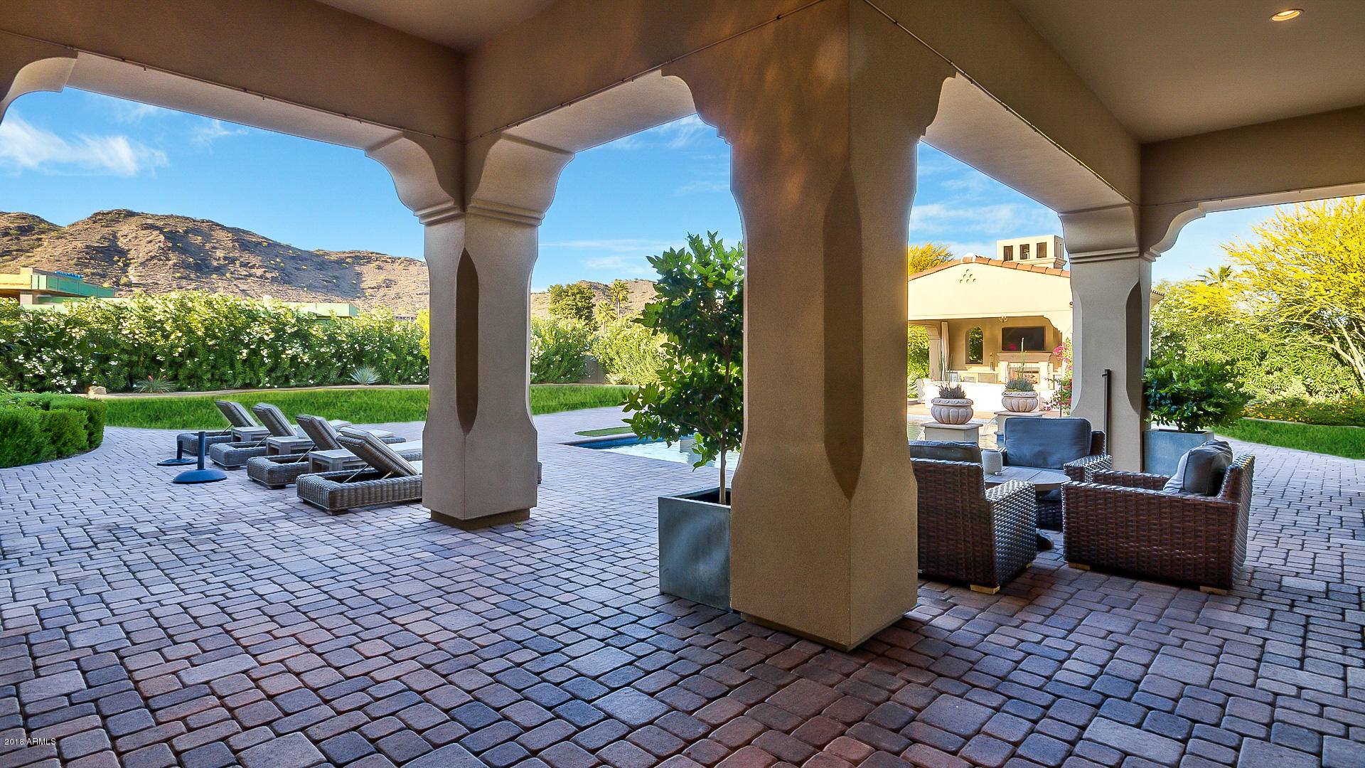 MOUNTAIN VIEW - Residential