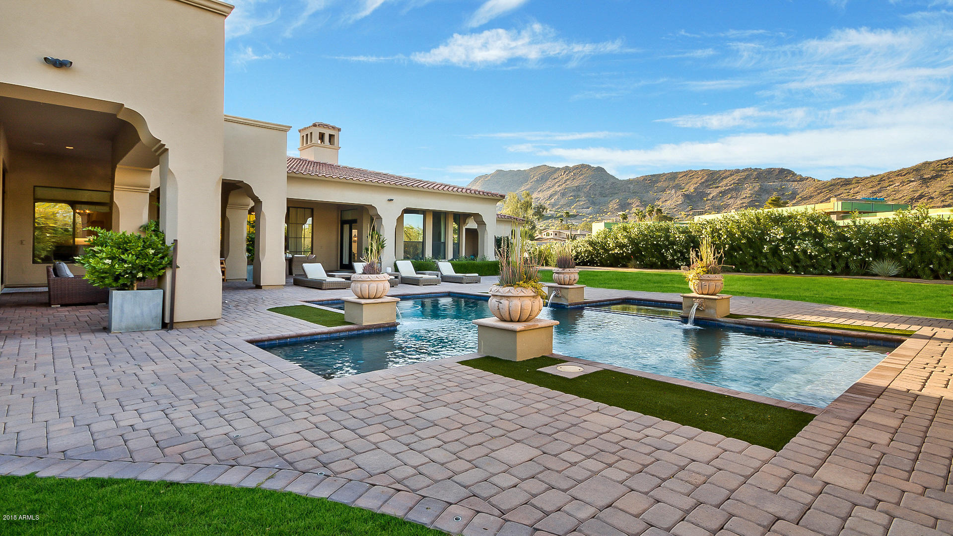 MOUNTAIN VIEW - Residential