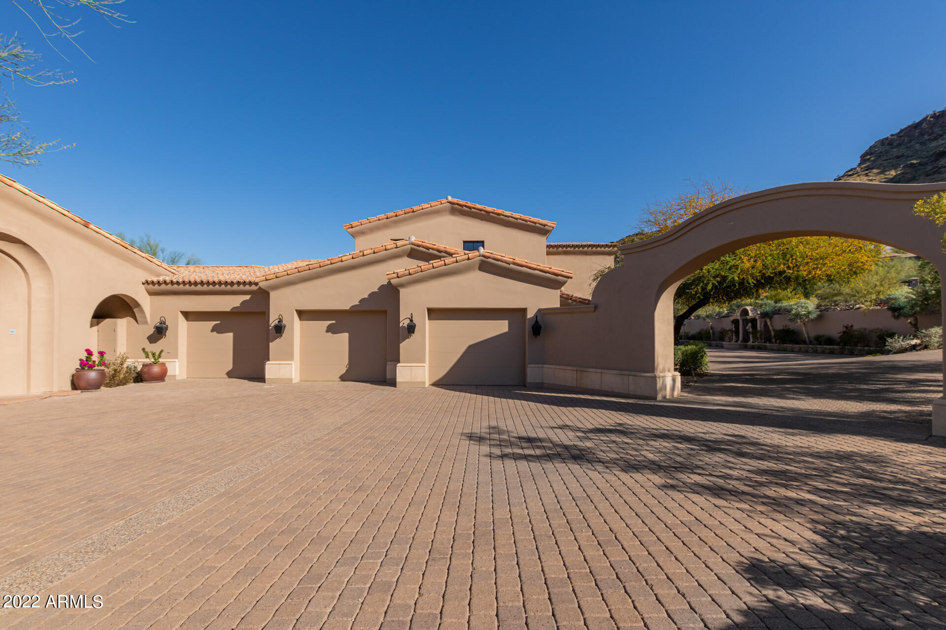 MUMMY MOUNTAIN PARK - Residential