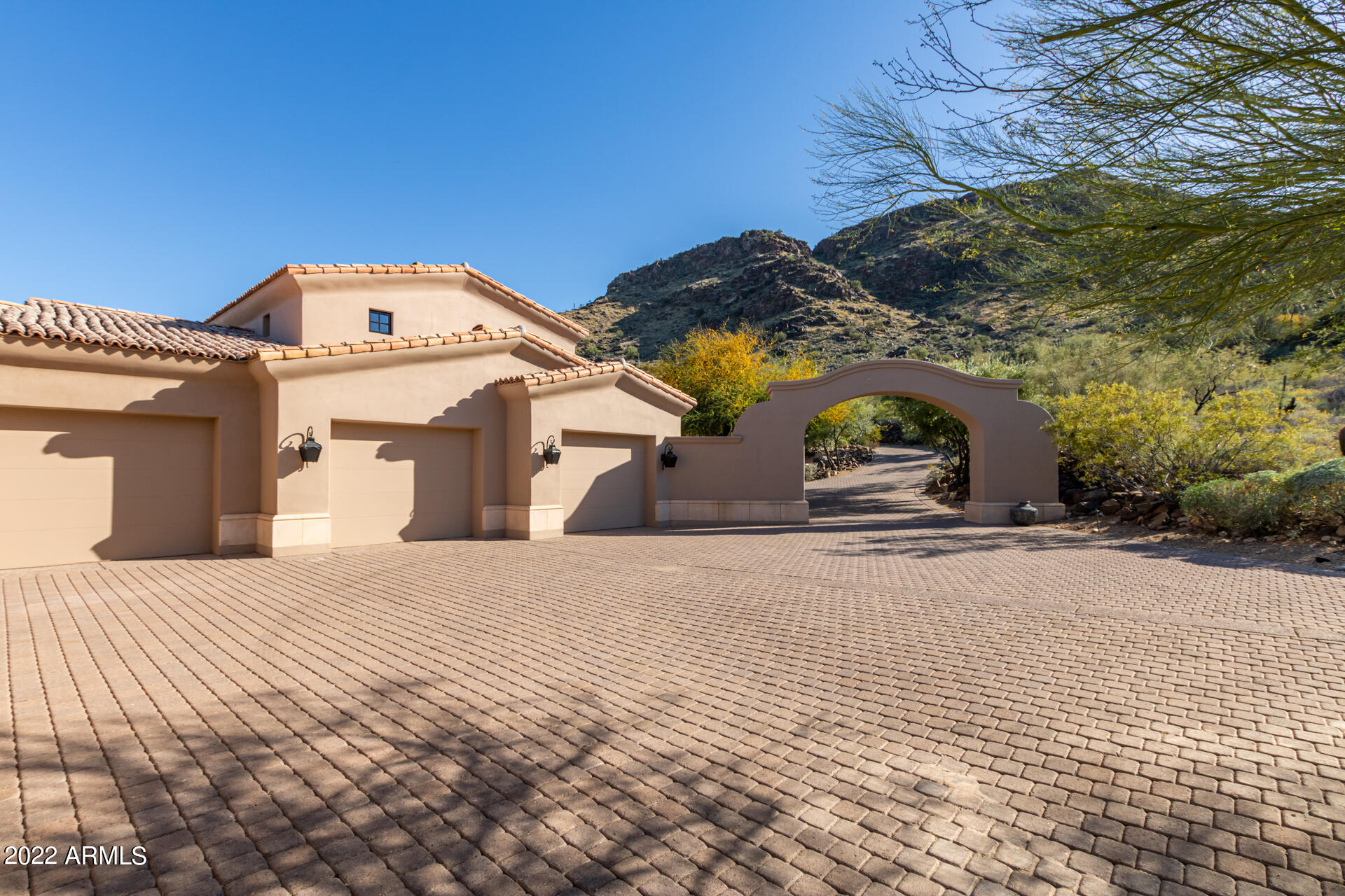 MUMMY MOUNTAIN PARK - Residential
