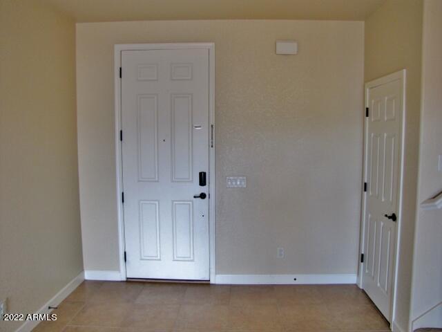REFLECTIONS VALIENTE - Residential Lease