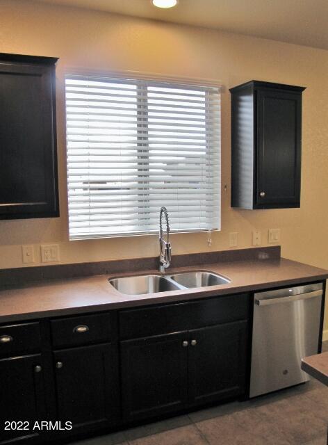 REFLECTIONS VALIENTE - Residential Lease