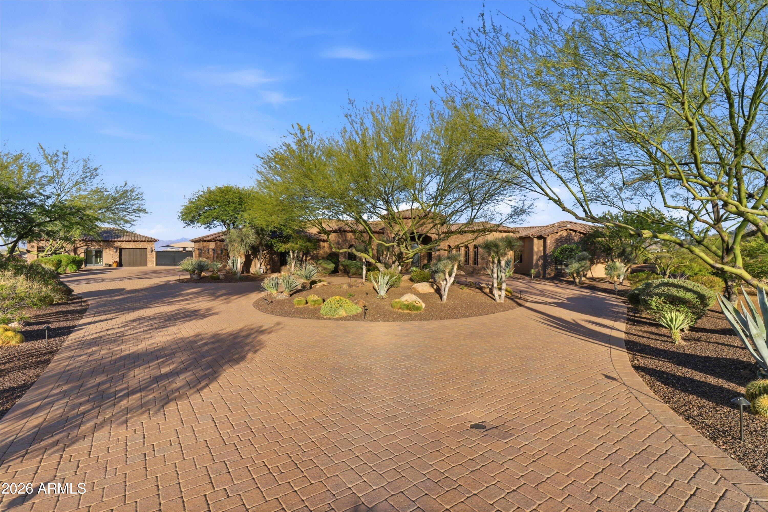 DESERT SUMMIT - Residential