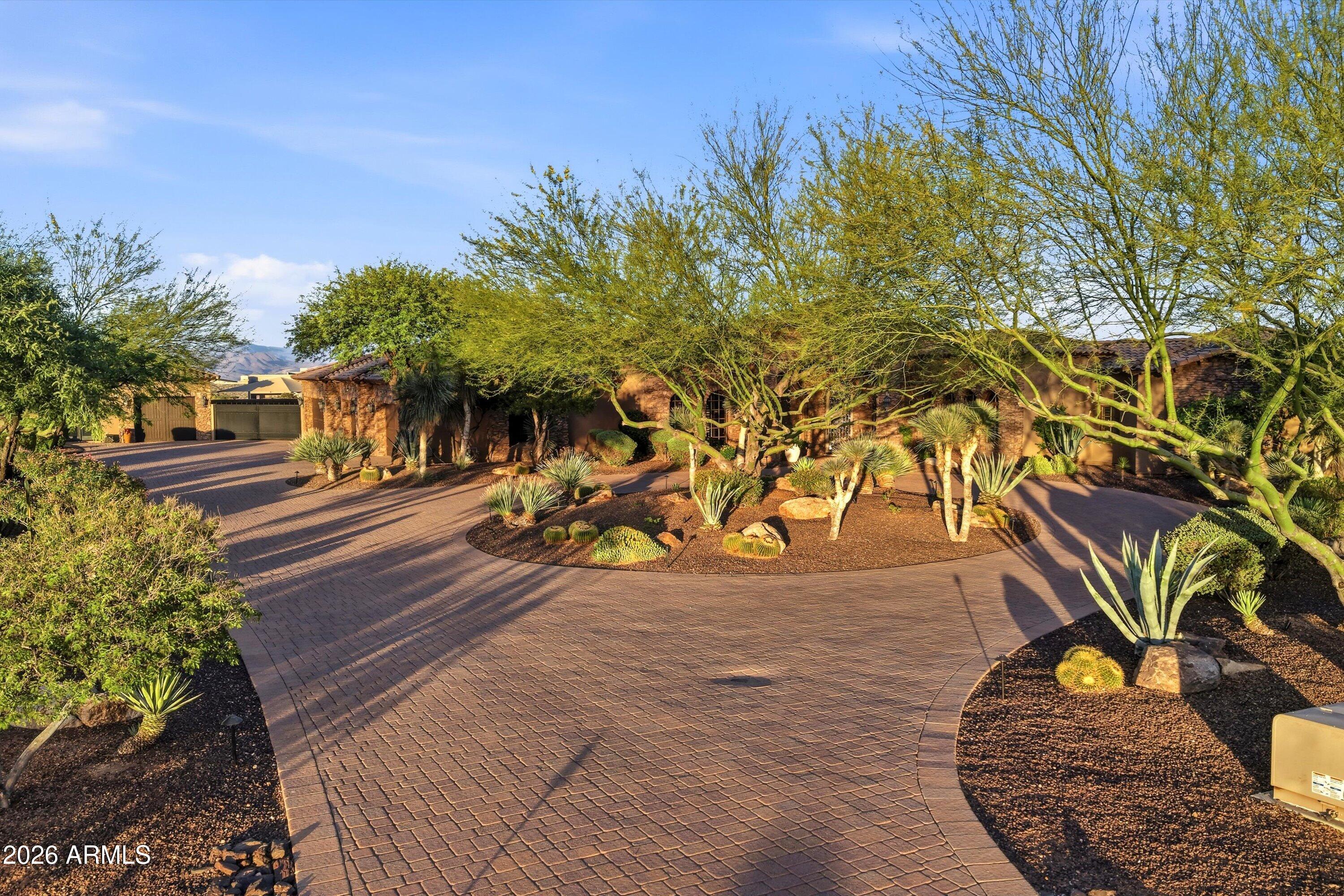 DESERT SUMMIT - Residential
