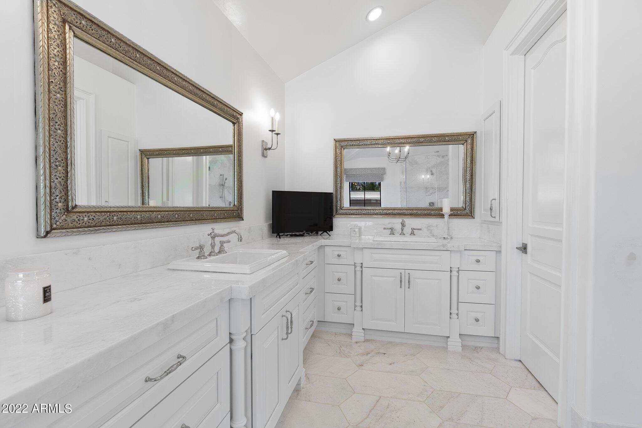 VILLA CAPISTRANO 2 LOT 1-40 - Residential