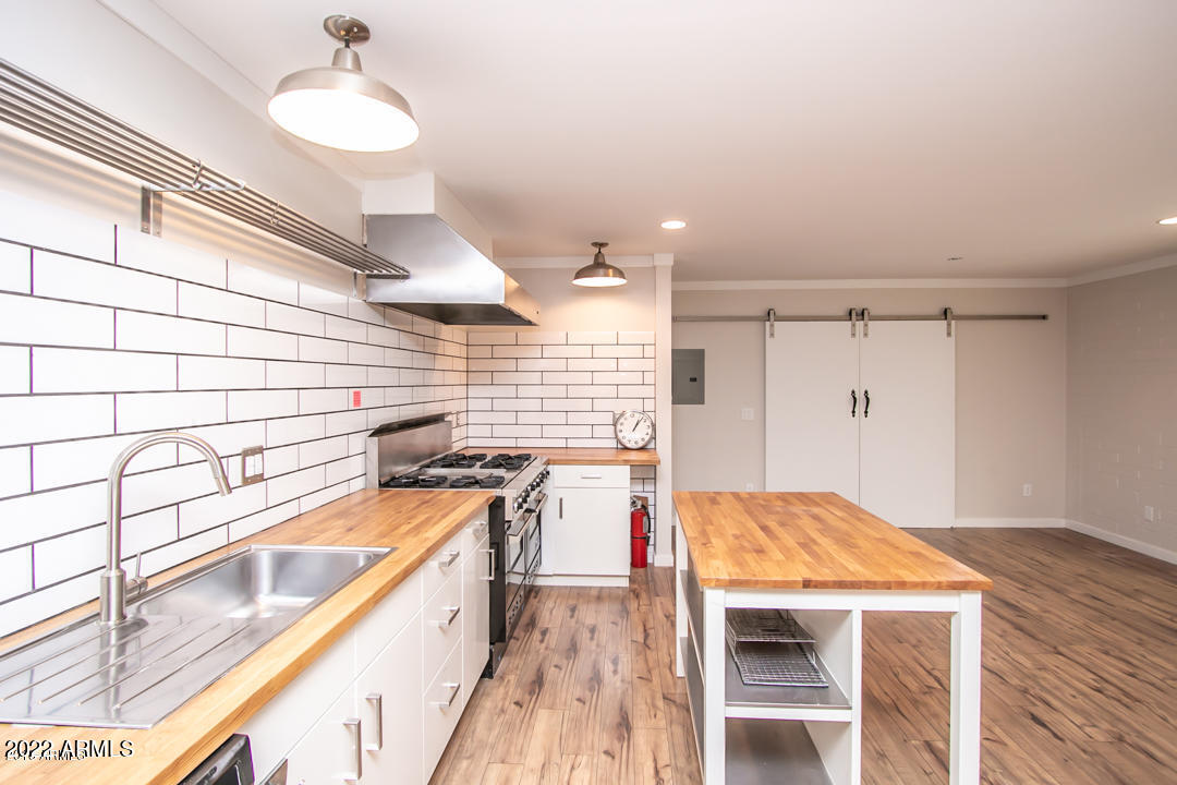 CHURCHILL ADDITION - Residential Income