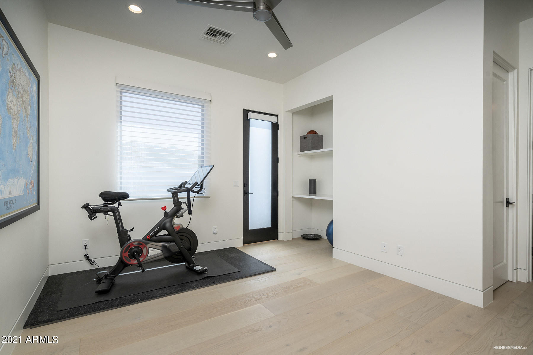 ARCADIA BLK 20 - Residential