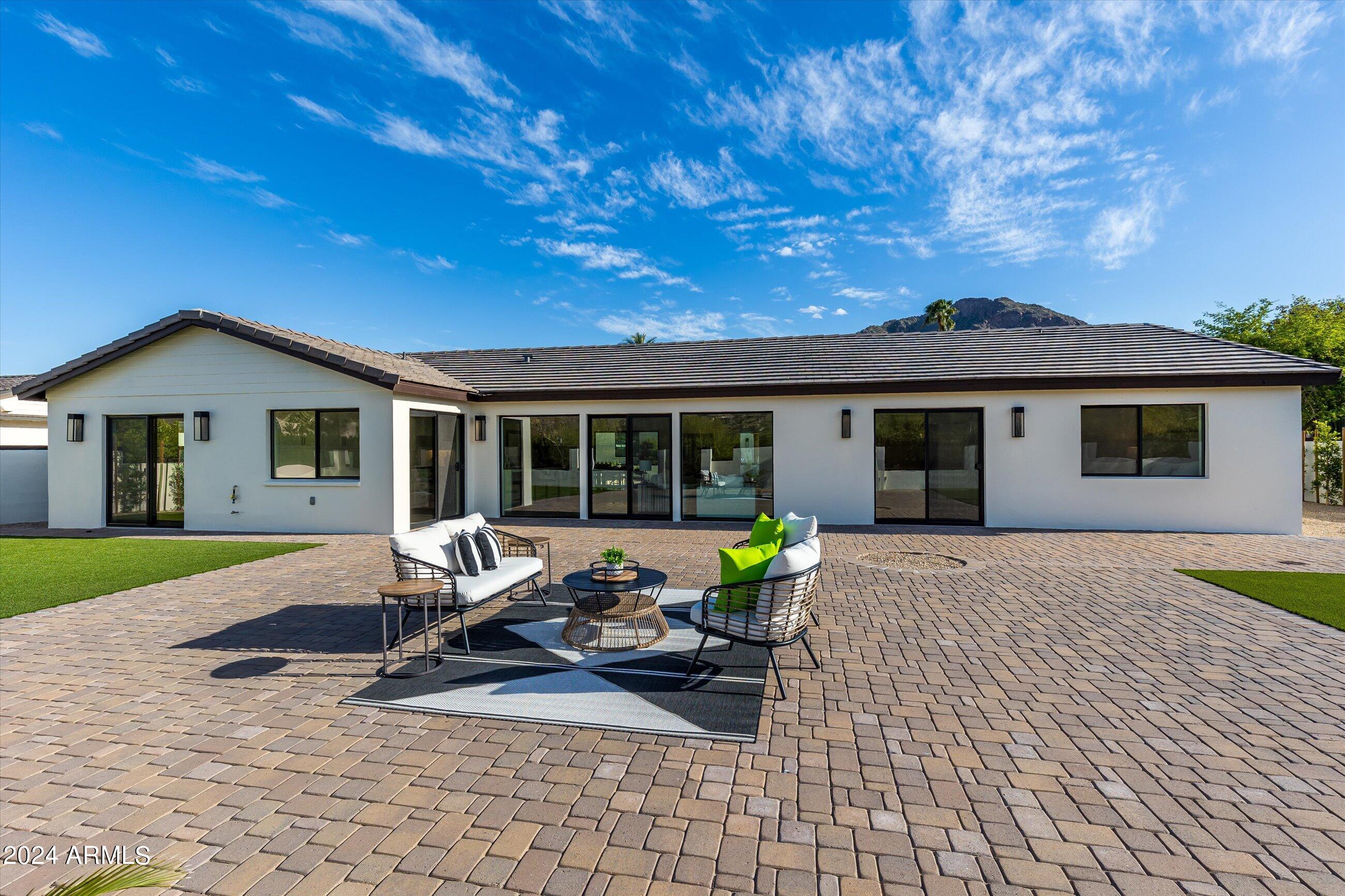 MOUNTAIN SHADOWS RESORT - Residential