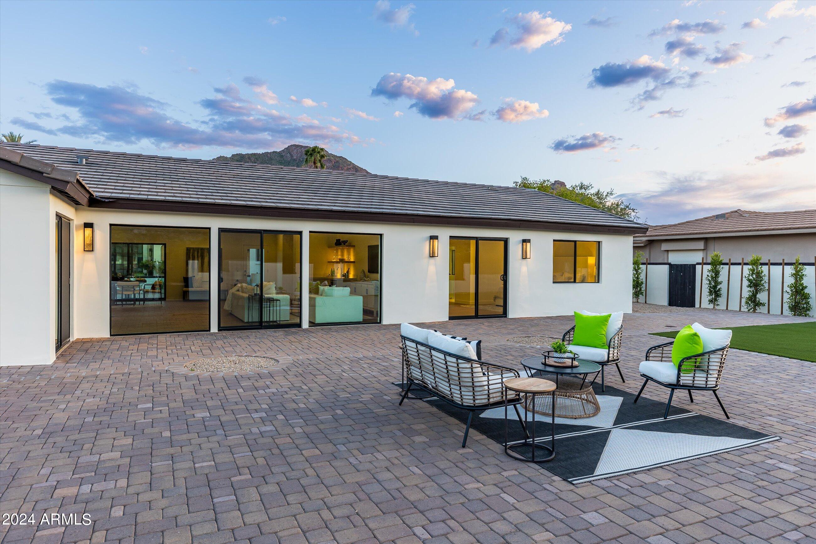 MOUNTAIN SHADOWS RESORT - Residential