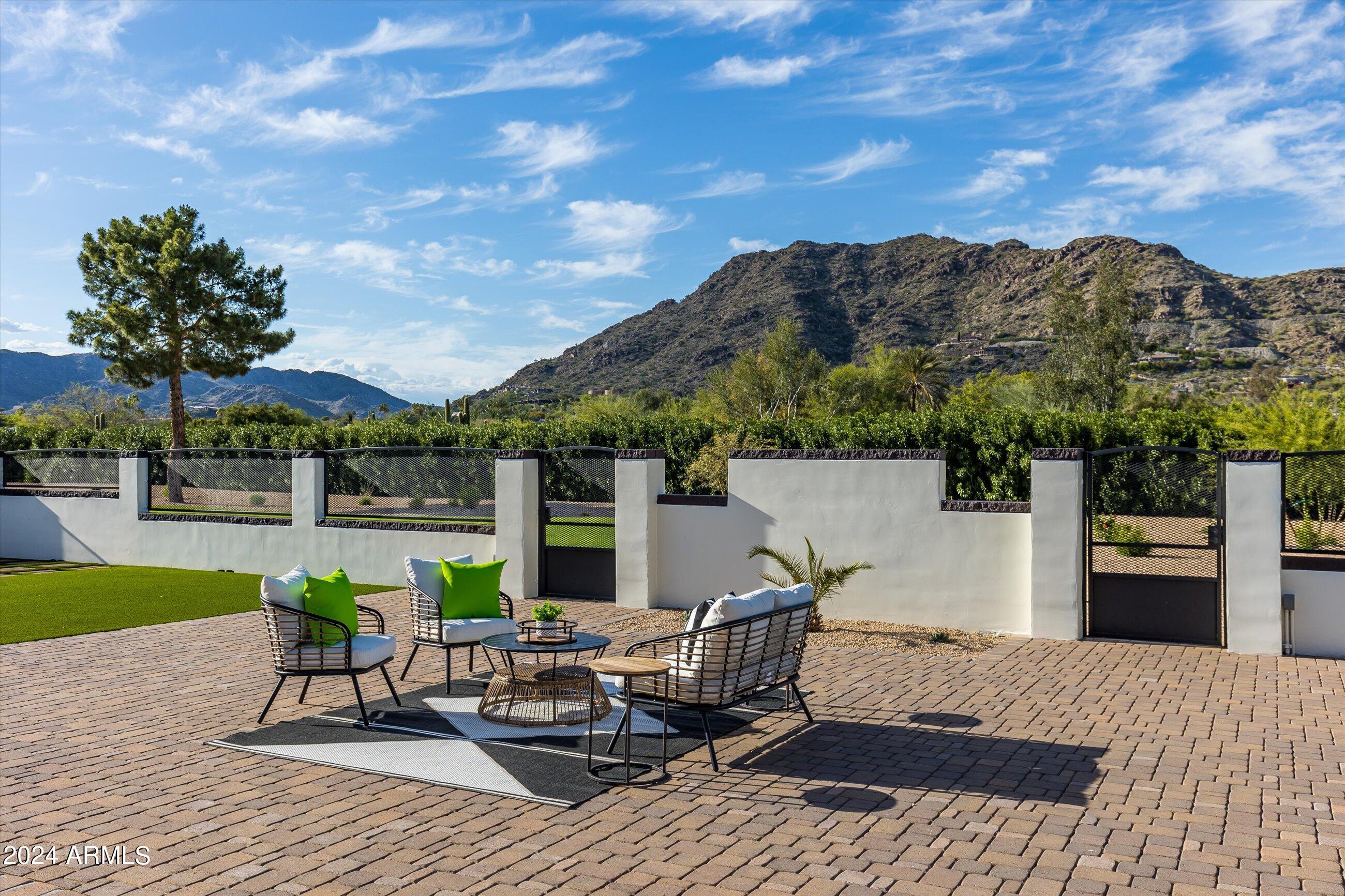 MOUNTAIN SHADOWS RESORT - Residential