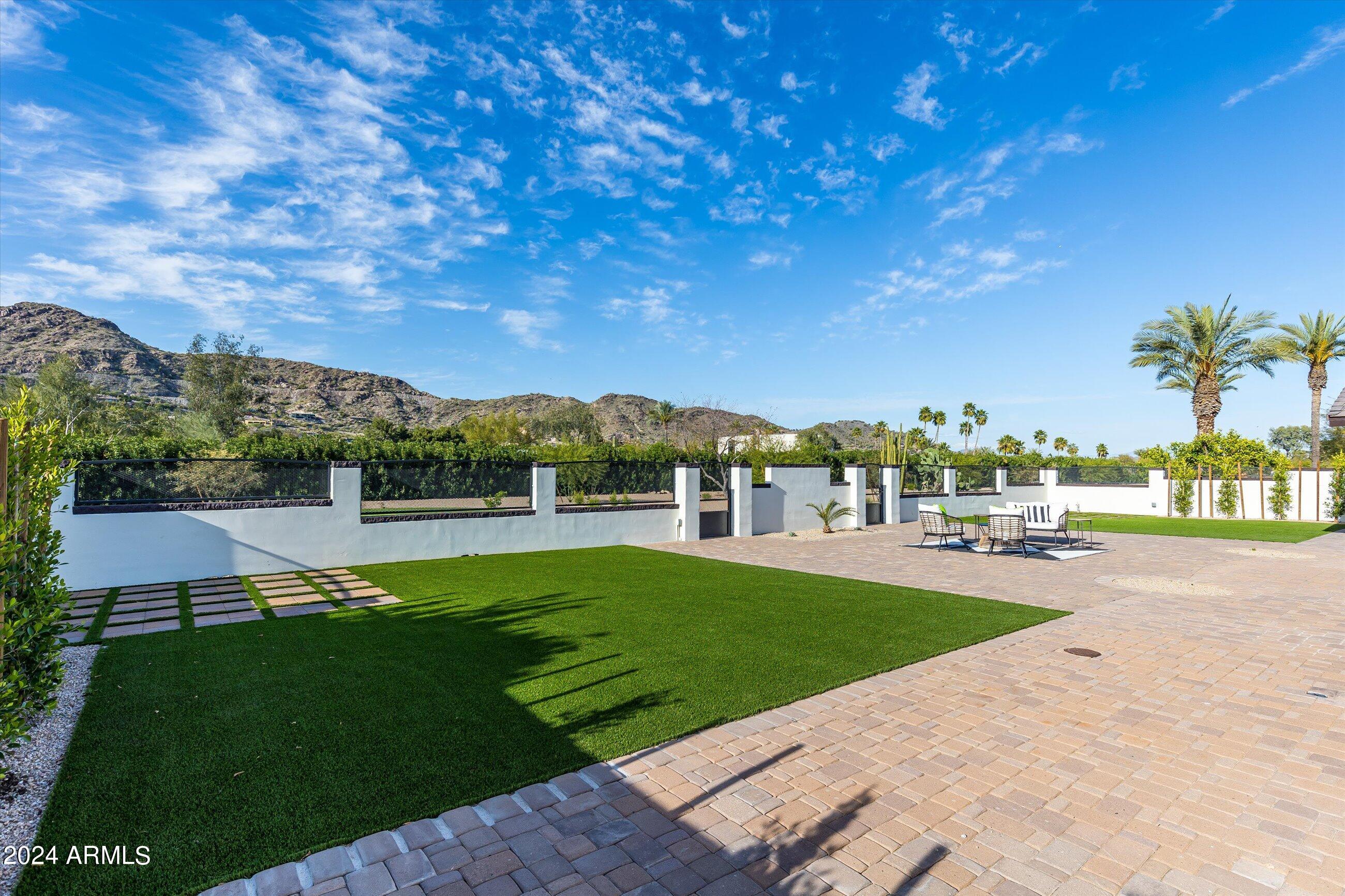 MOUNTAIN SHADOWS RESORT - Residential