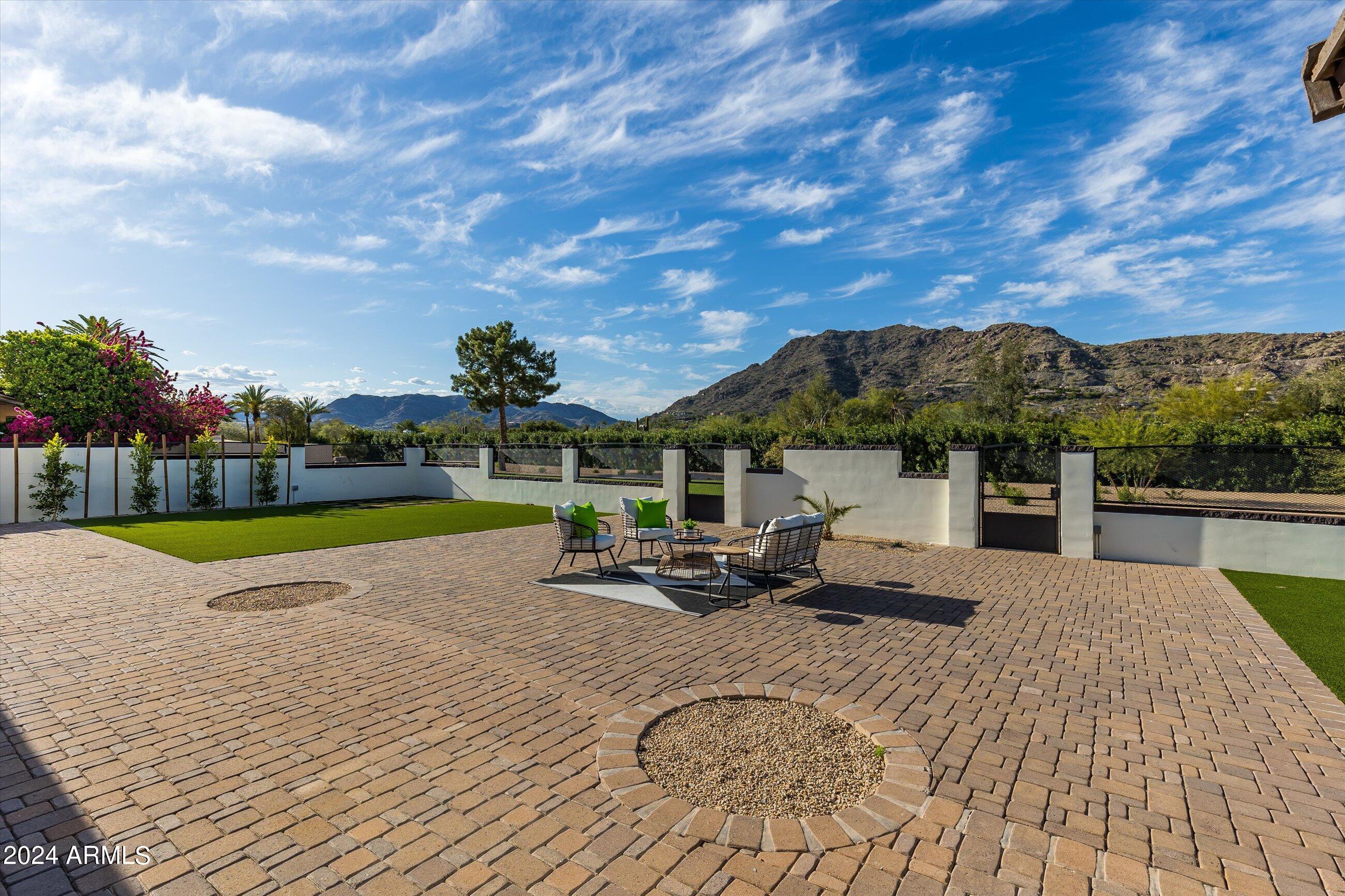 MOUNTAIN SHADOWS RESORT - Residential