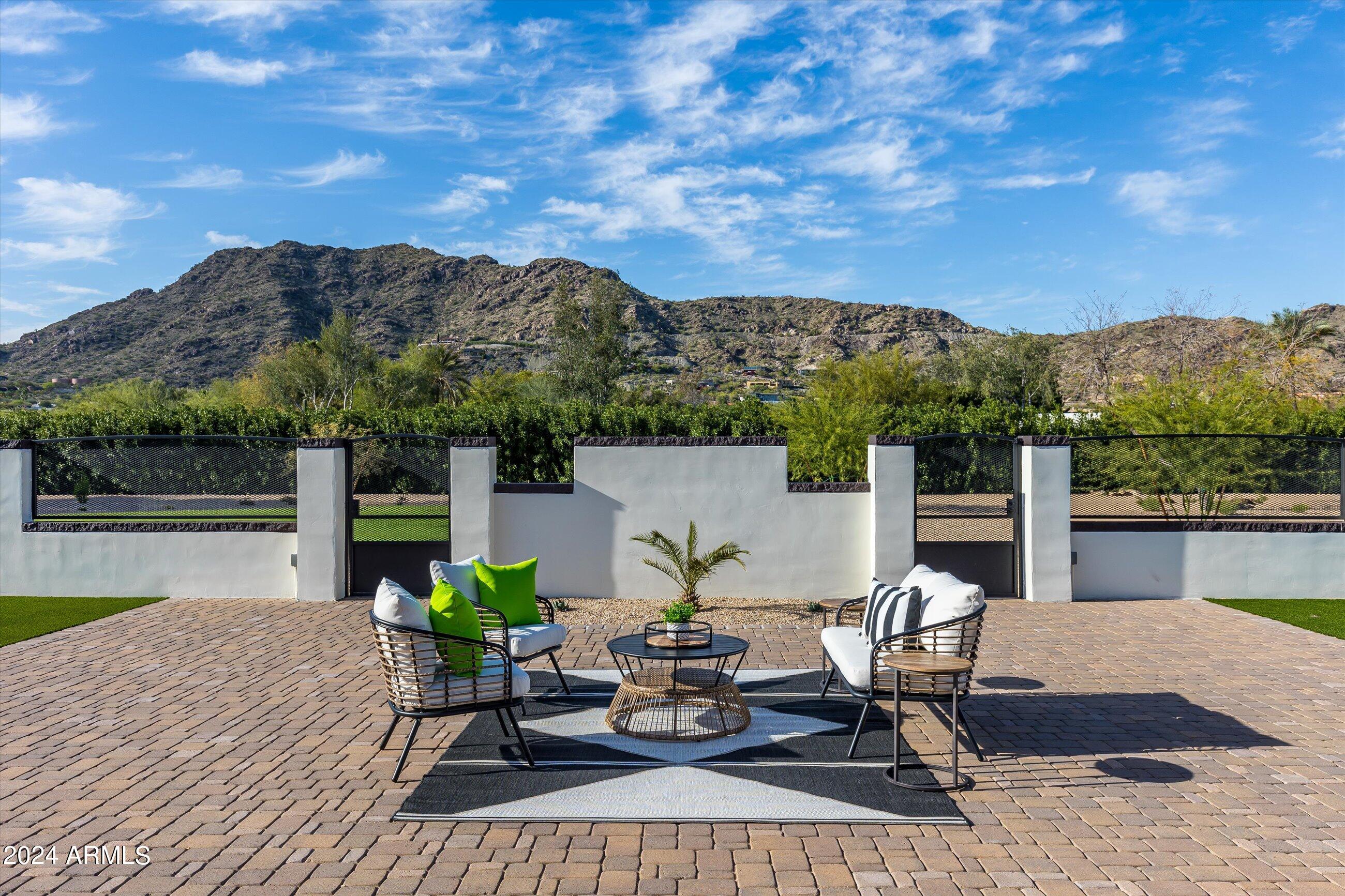 MOUNTAIN SHADOWS RESORT - Residential