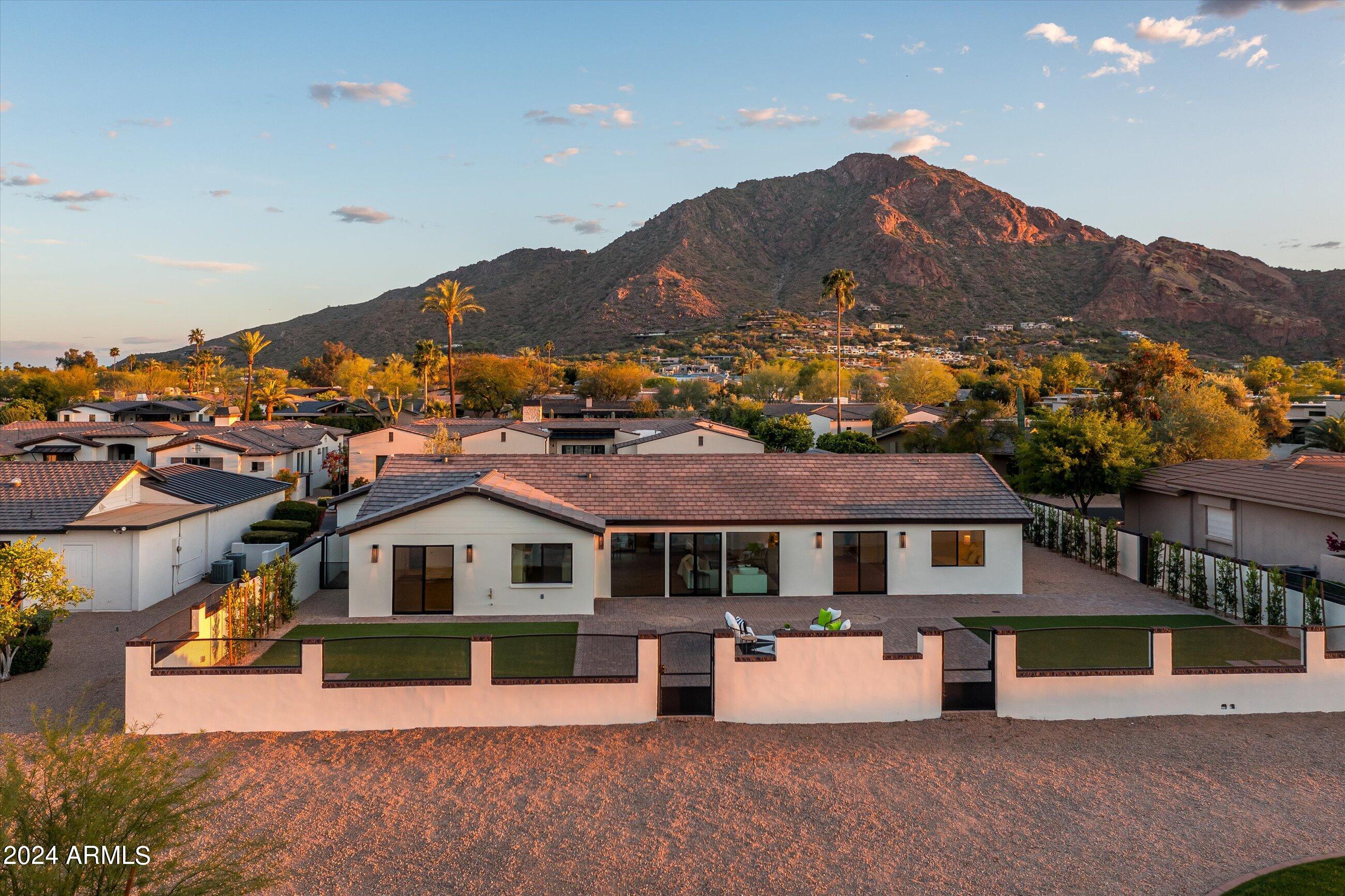 MOUNTAIN SHADOWS RESORT - Residential