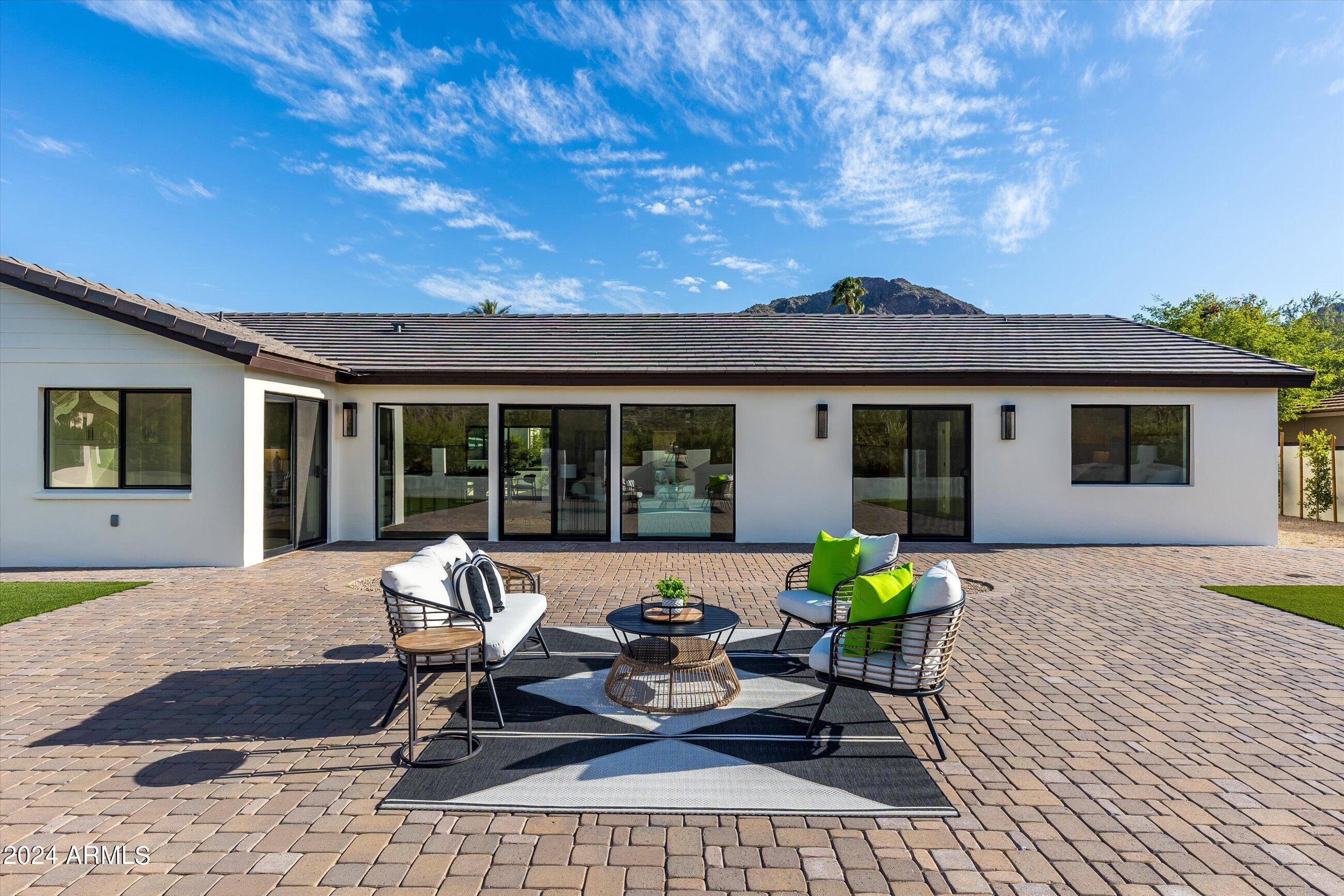 MOUNTAIN SHADOWS RESORT - Residential