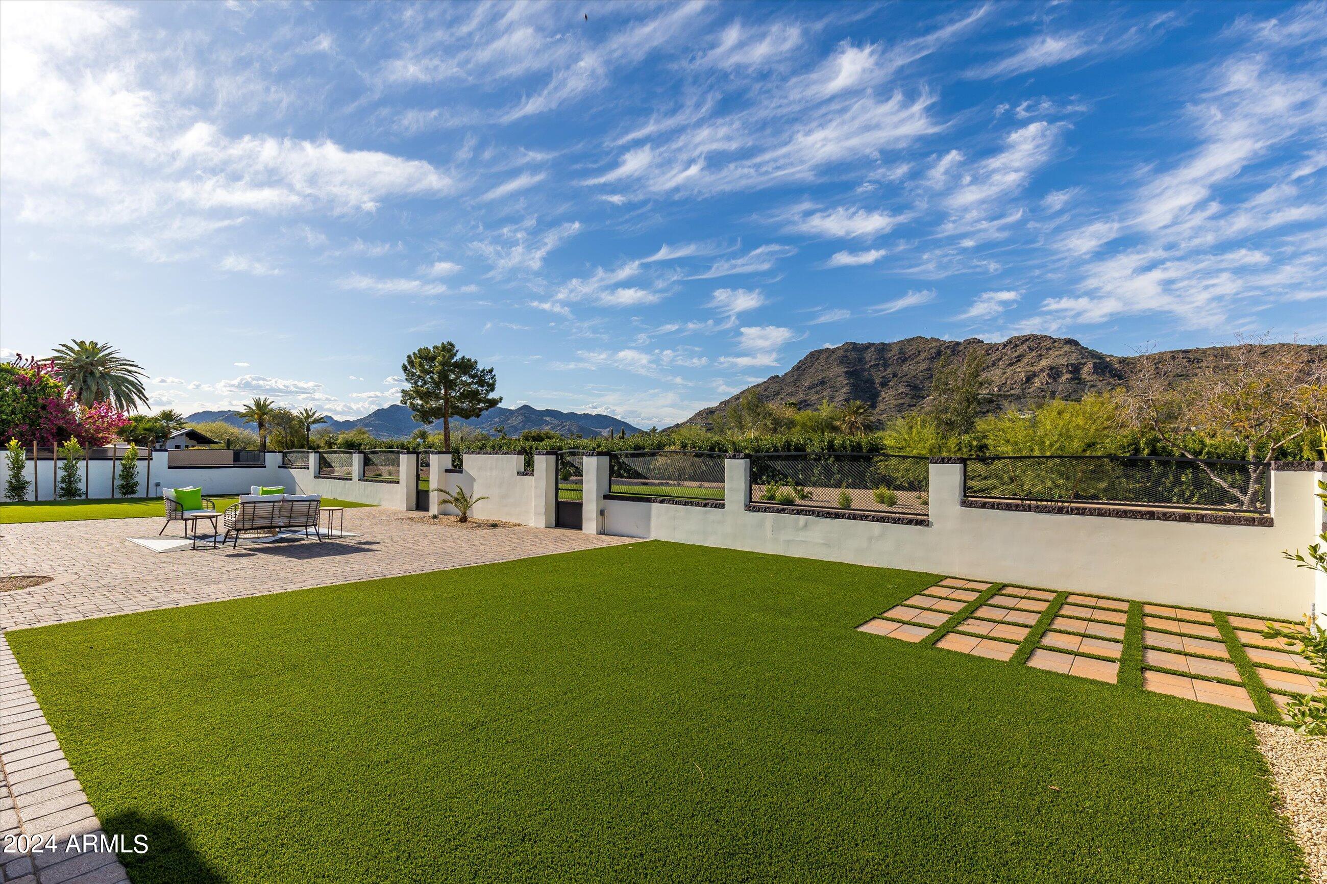 MOUNTAIN SHADOWS RESORT - Residential