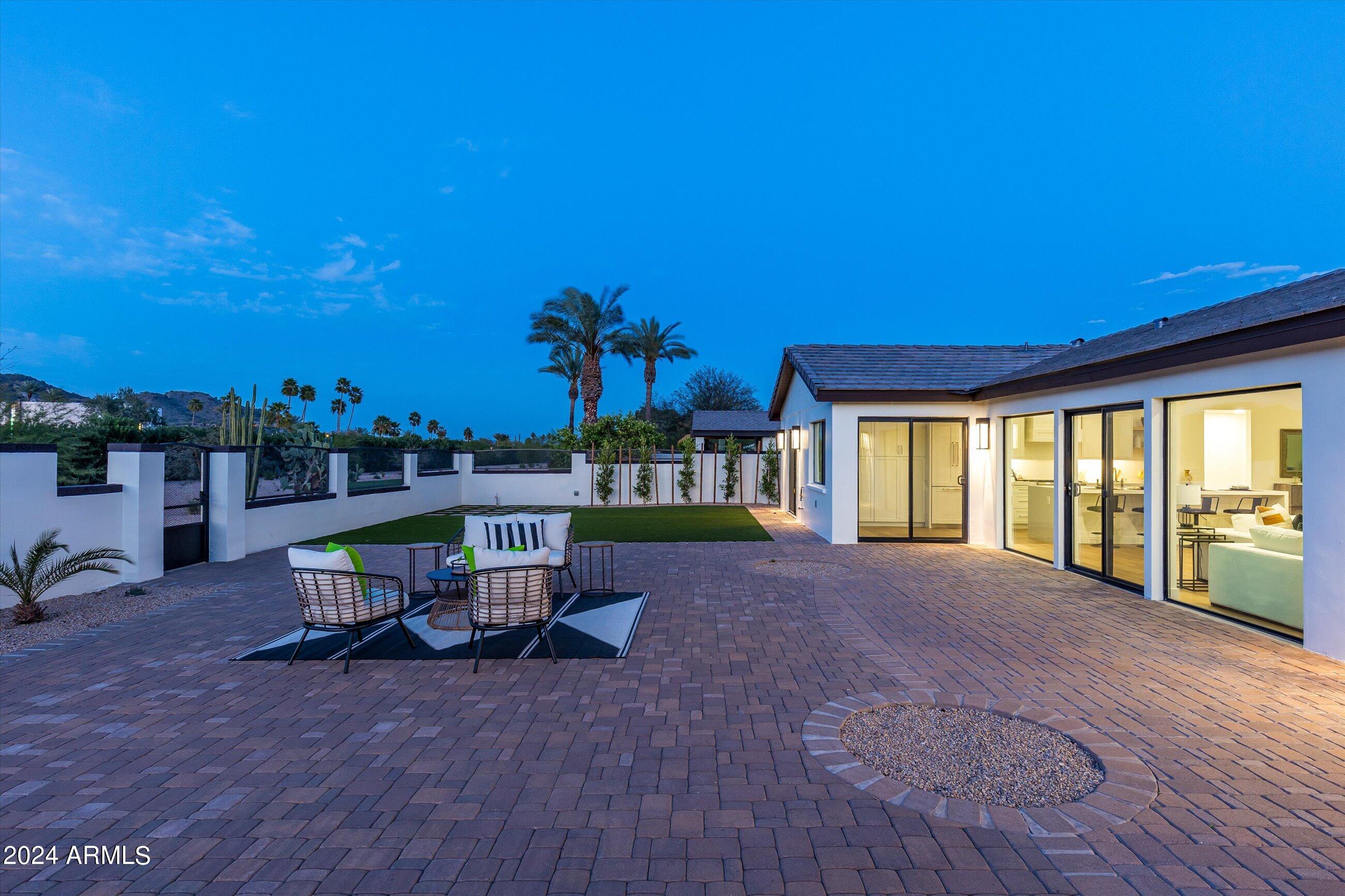MOUNTAIN SHADOWS RESORT - Residential