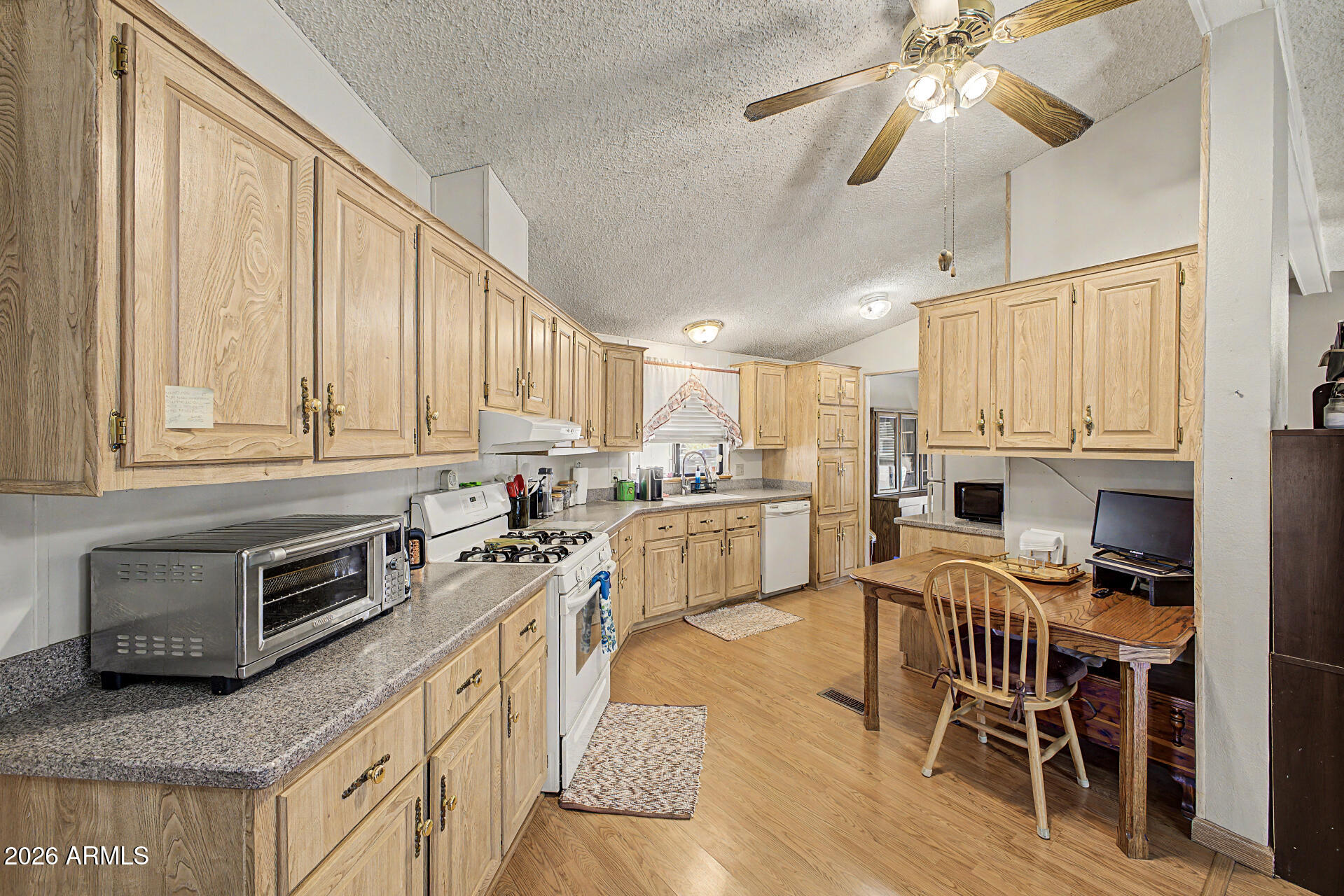 DESERT VISTA PLACE LOT 1-227 TR A-L - Residential