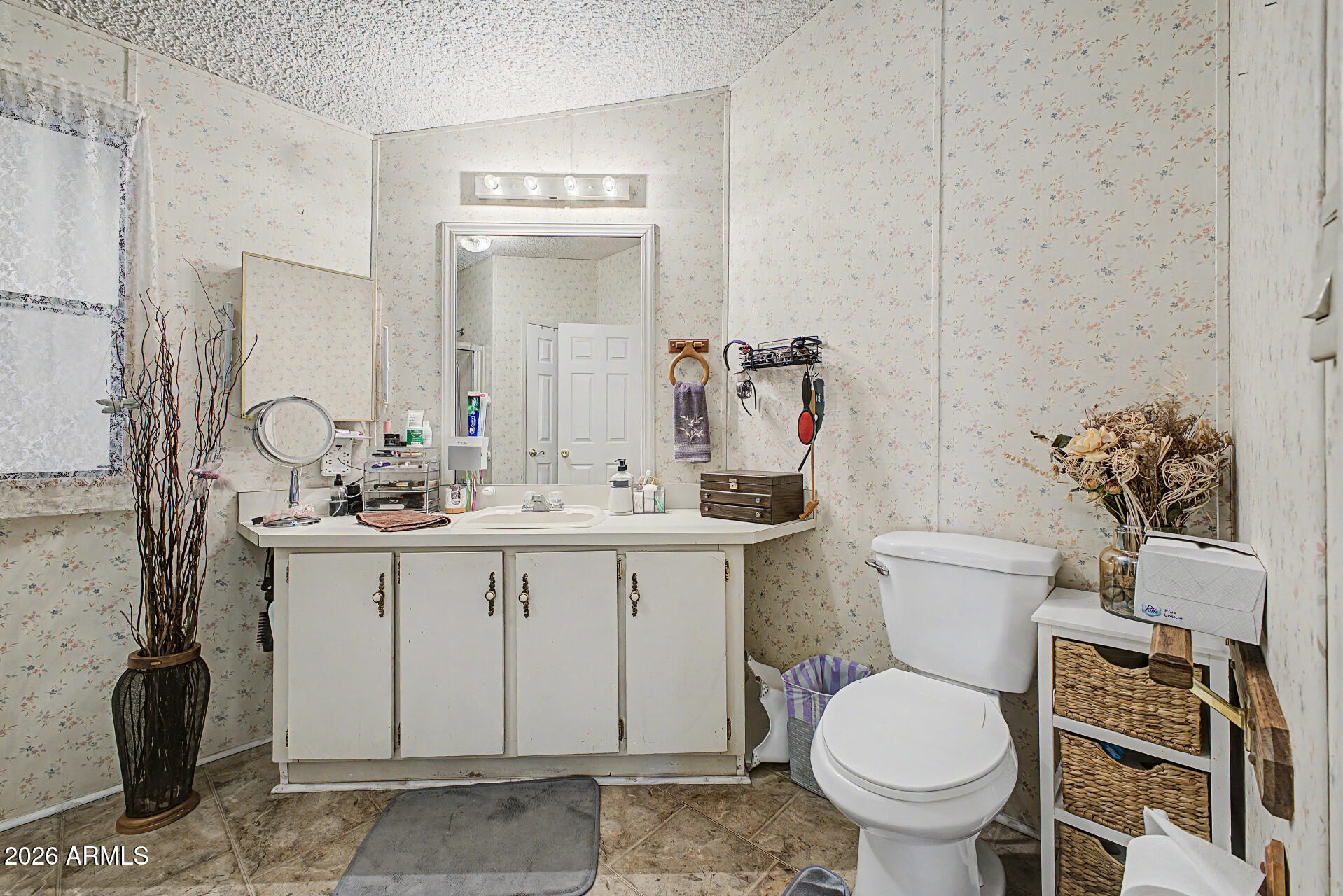 DESERT VISTA PLACE LOT 1-227 TR A-L - Residential