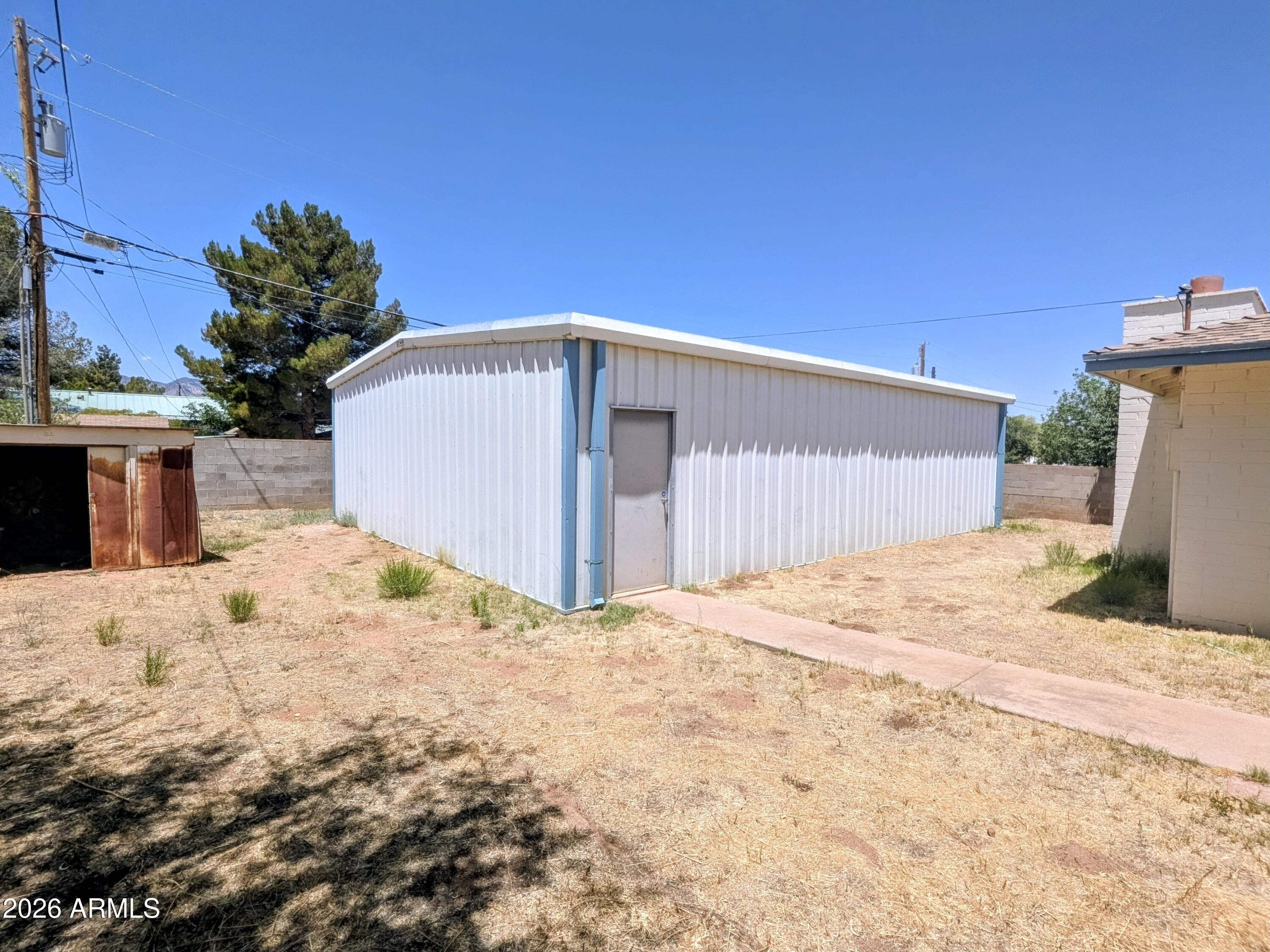 MONTANA HOMES - Residential