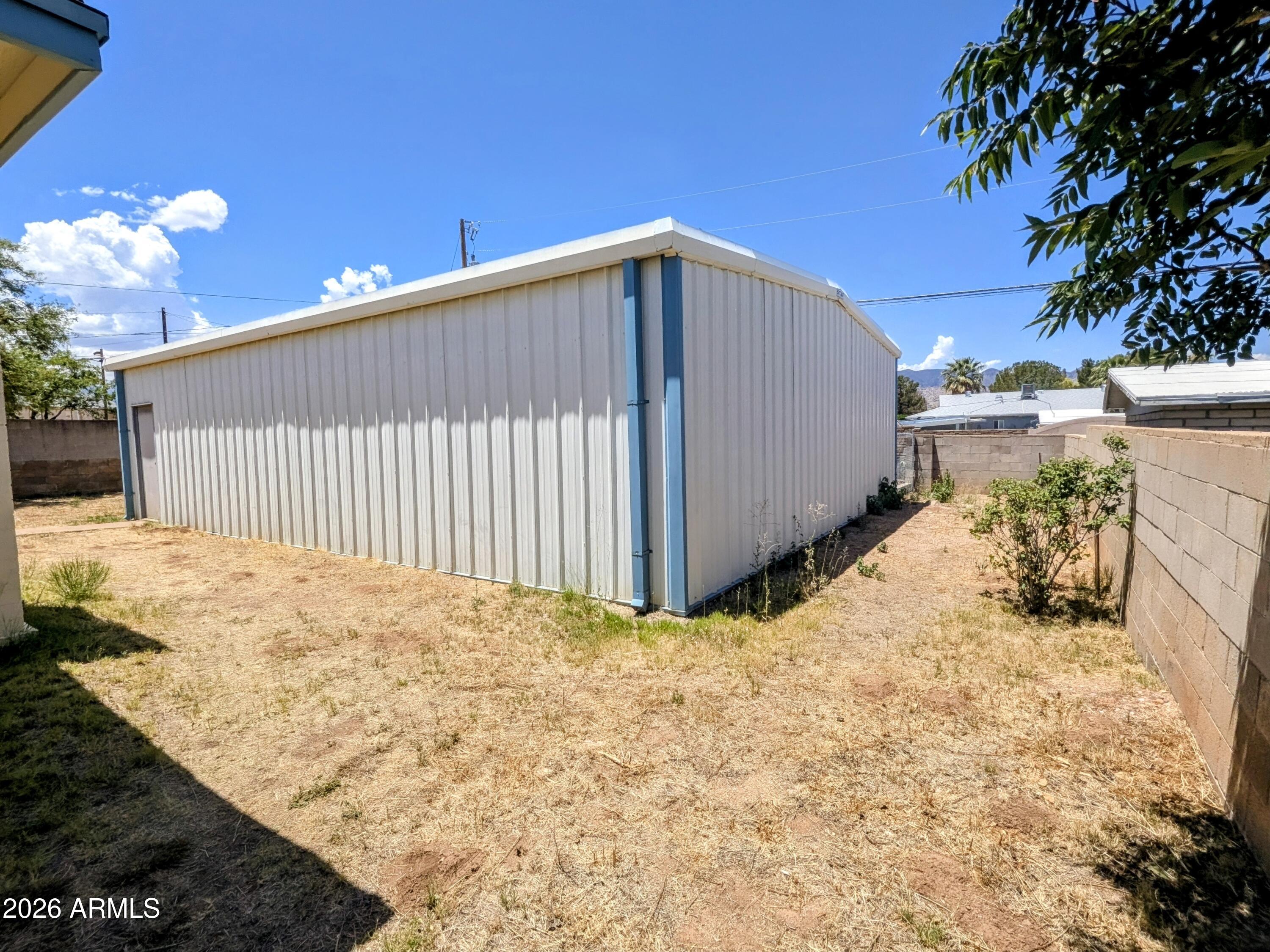 MONTANA HOMES - Residential
