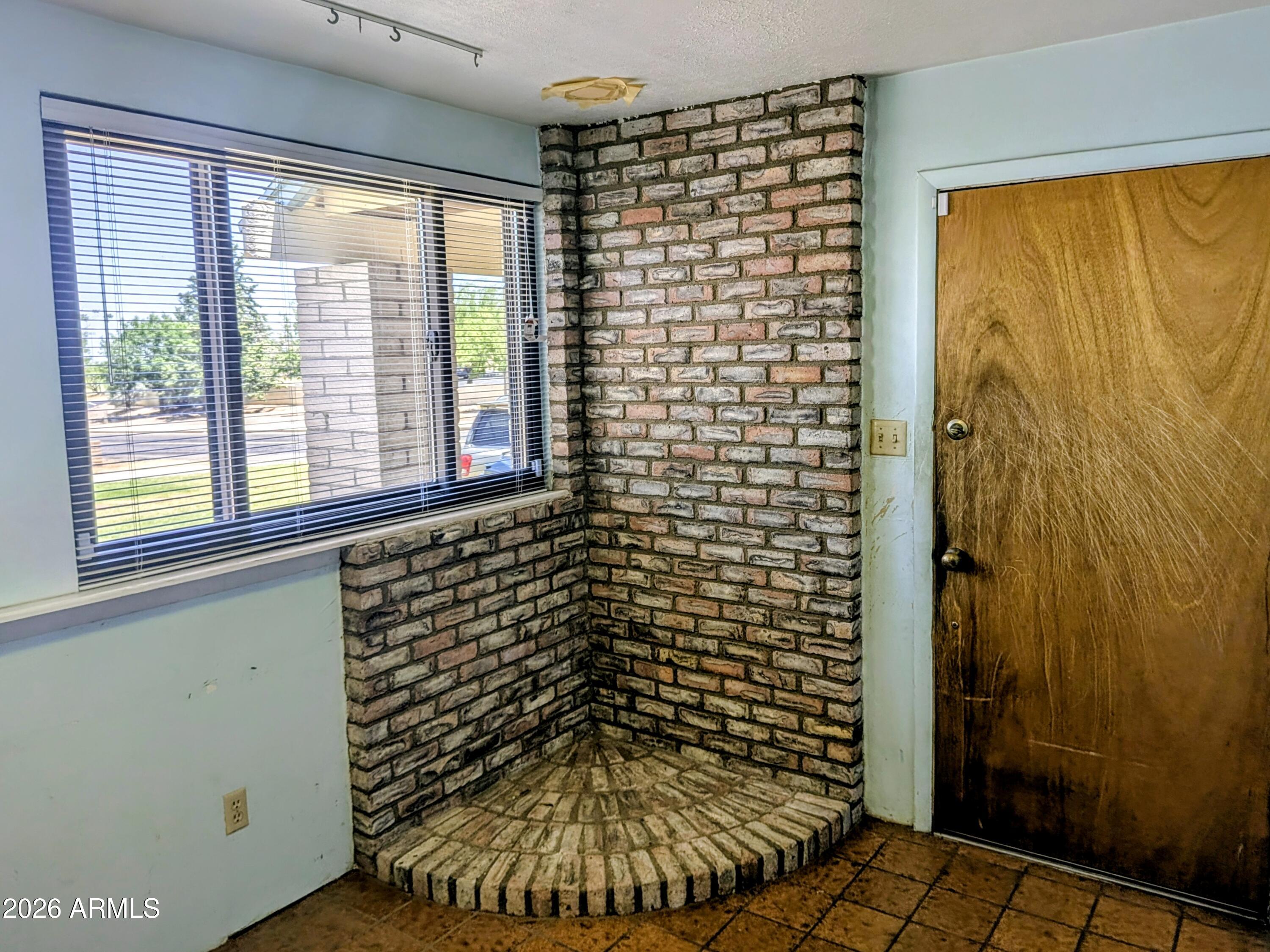 MONTANA HOMES - Residential