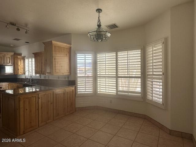 MOUNTAIN SHADOWS PHASE C - Residential