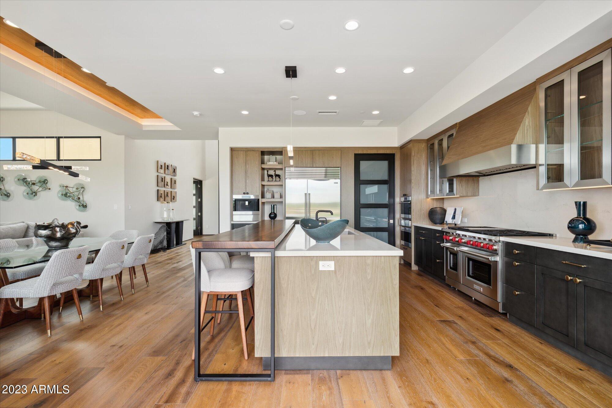 PHOENICIAN - Residential