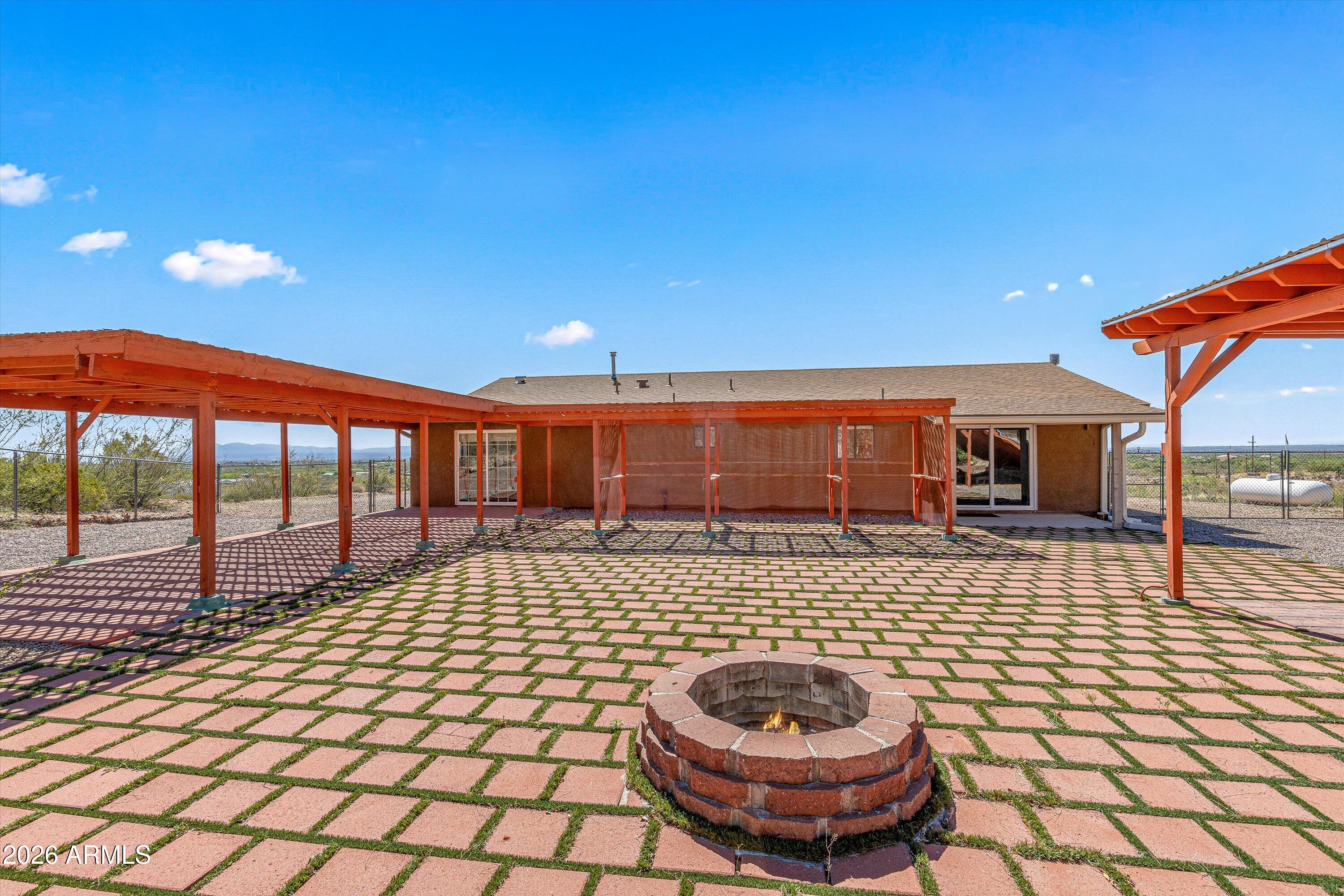RANCHO DE LA SIERRAS - Residential