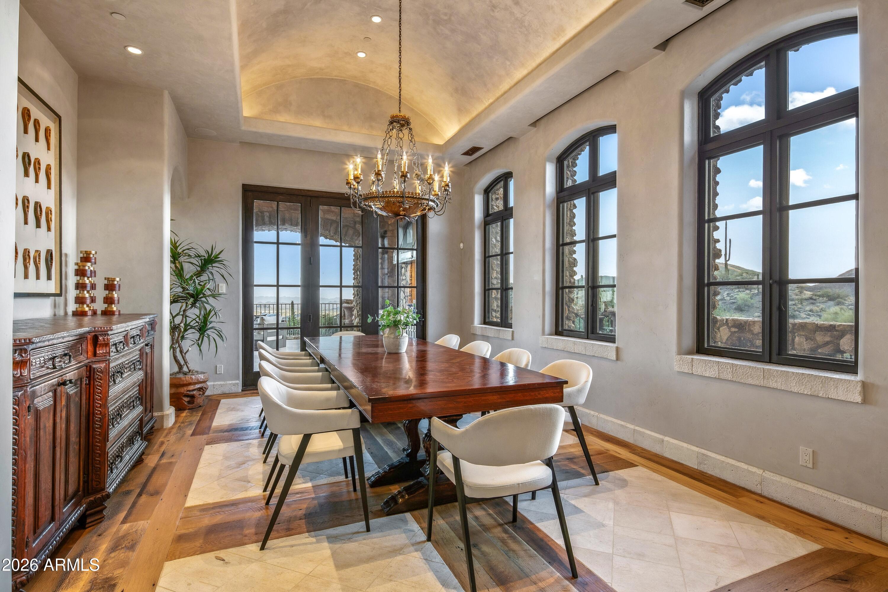 DESERT MOUNTAIN - Residential