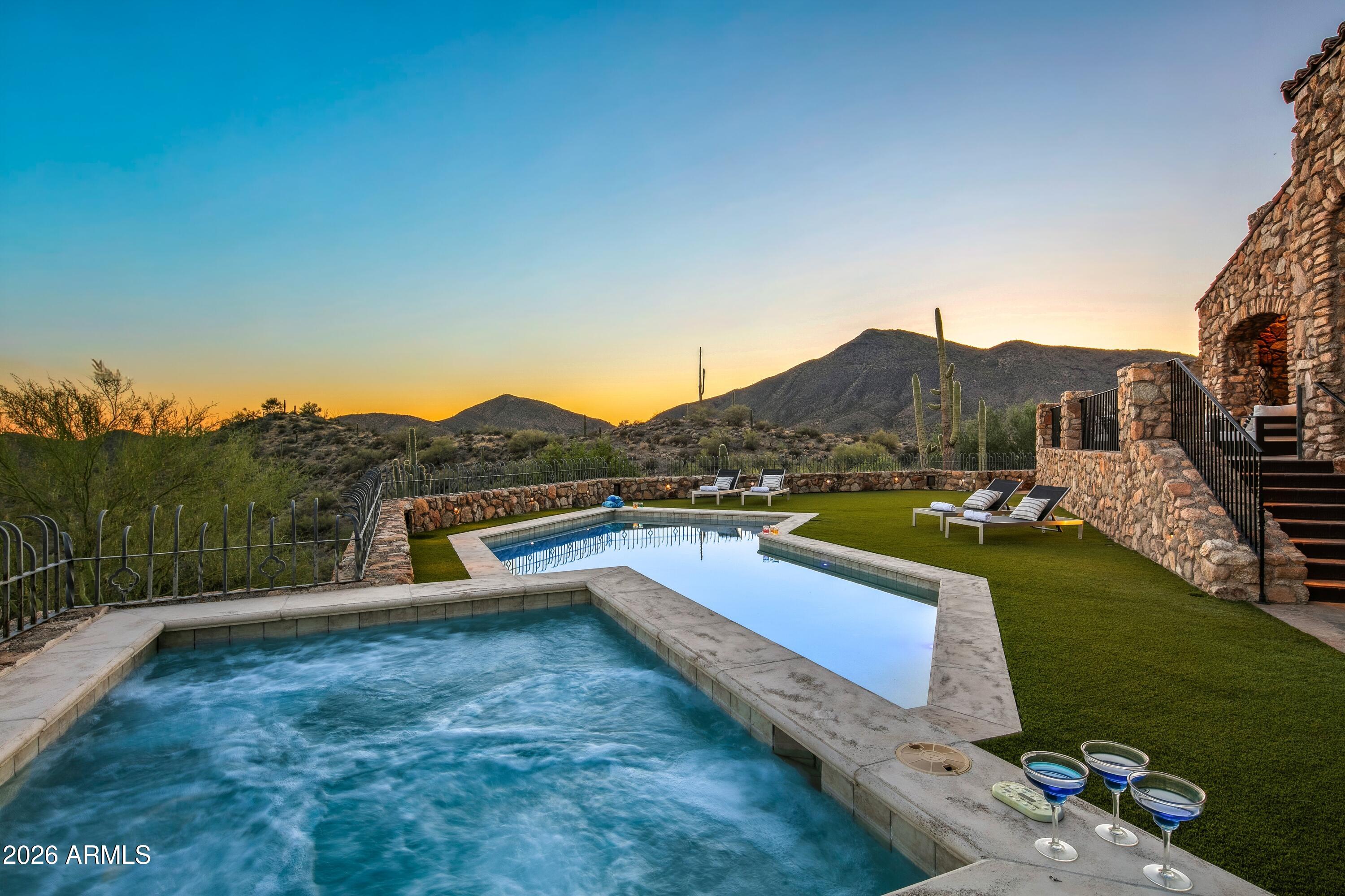 DESERT MOUNTAIN - Residential