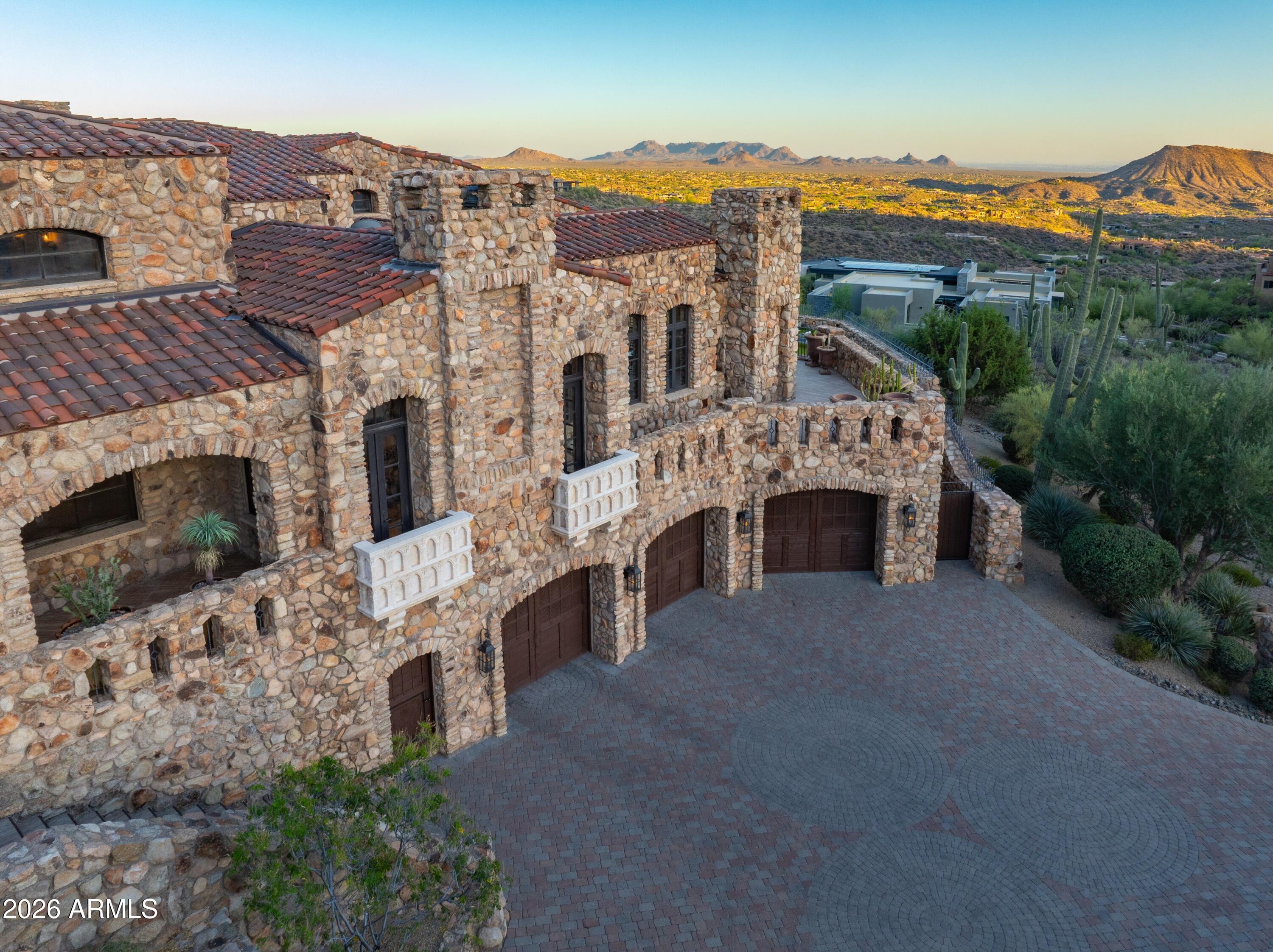 DESERT MOUNTAIN - Residential