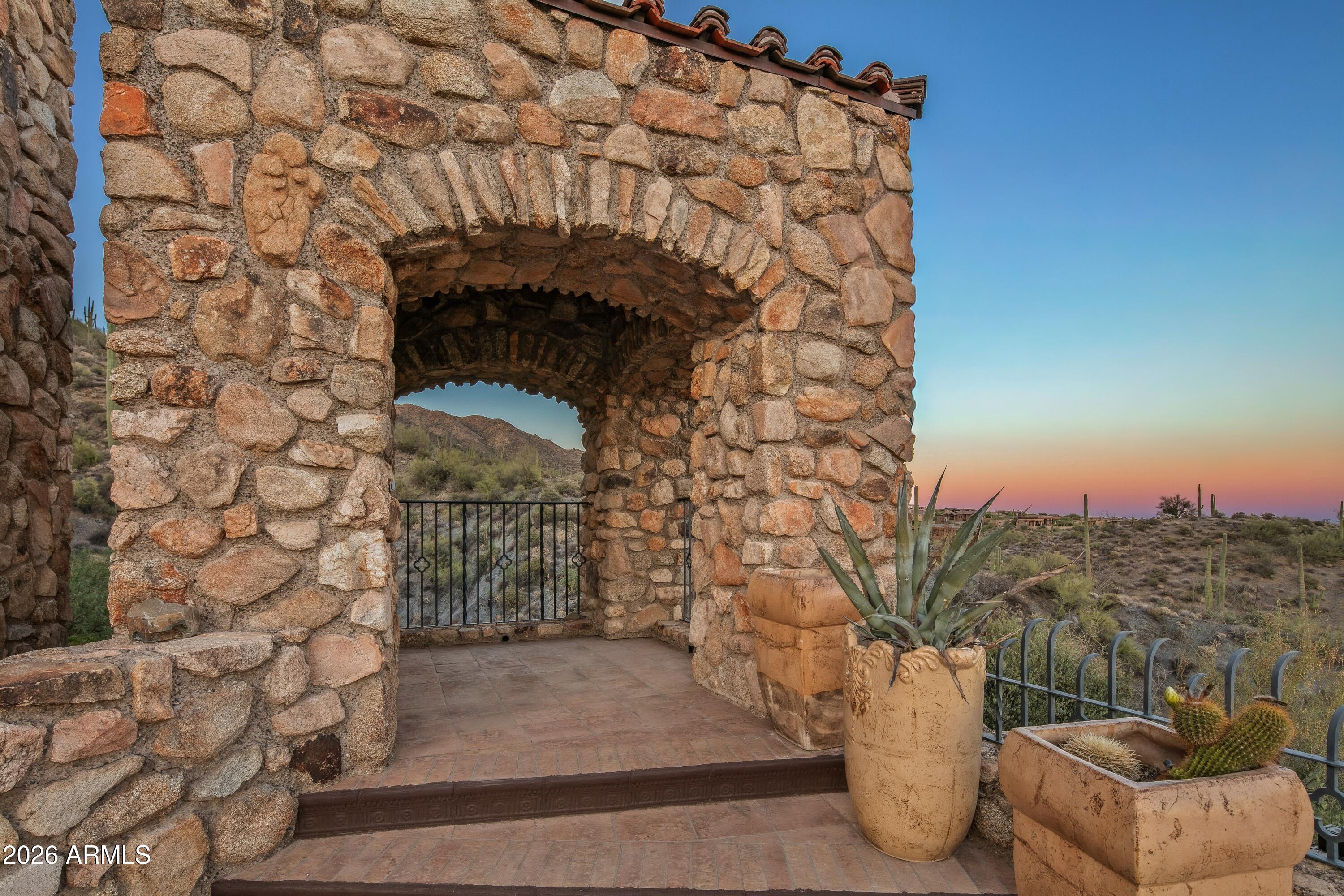 DESERT MOUNTAIN - Residential