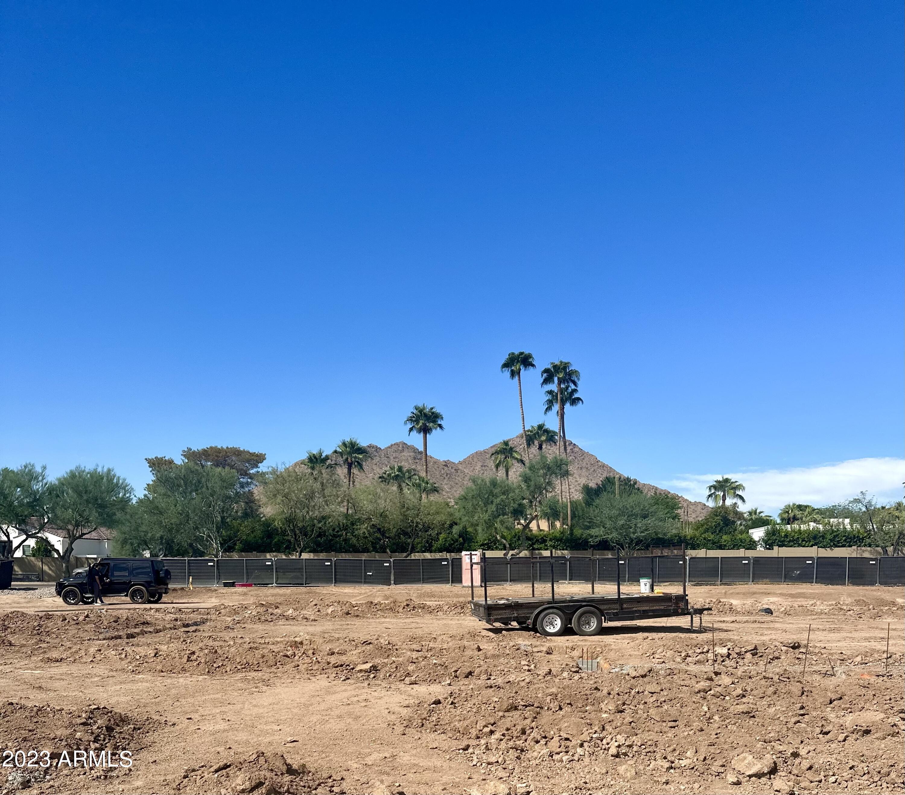 Stately 1.12 Acre Lot in the Heart of Paradise Valley! Incredible opportunity to build your stately dream home offering amazing Camelback Mountain views. Conveniently located near world class resorts, shopping, dining and the new Ritz Carlton!  Don't hesitate, this lot will sell fast!
