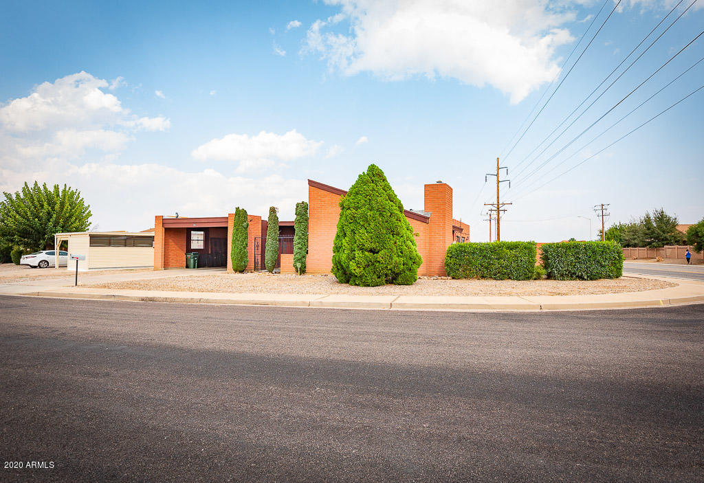 THE MEADOWS - Residential
