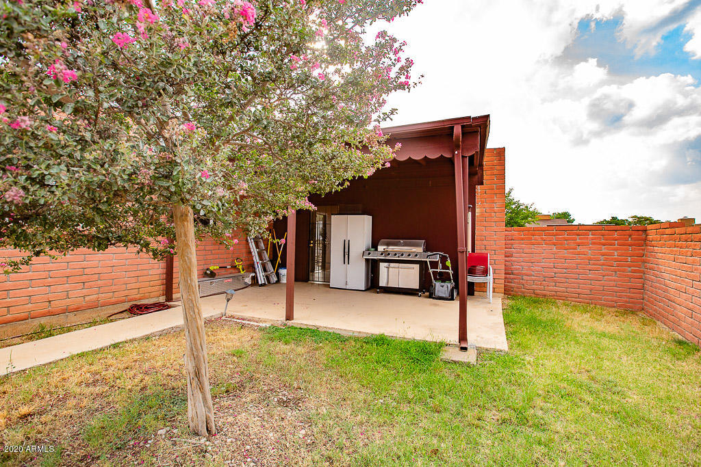 THE MEADOWS - Residential