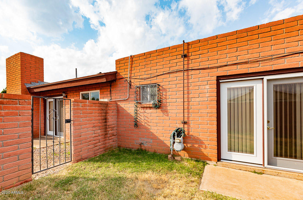THE MEADOWS - Residential