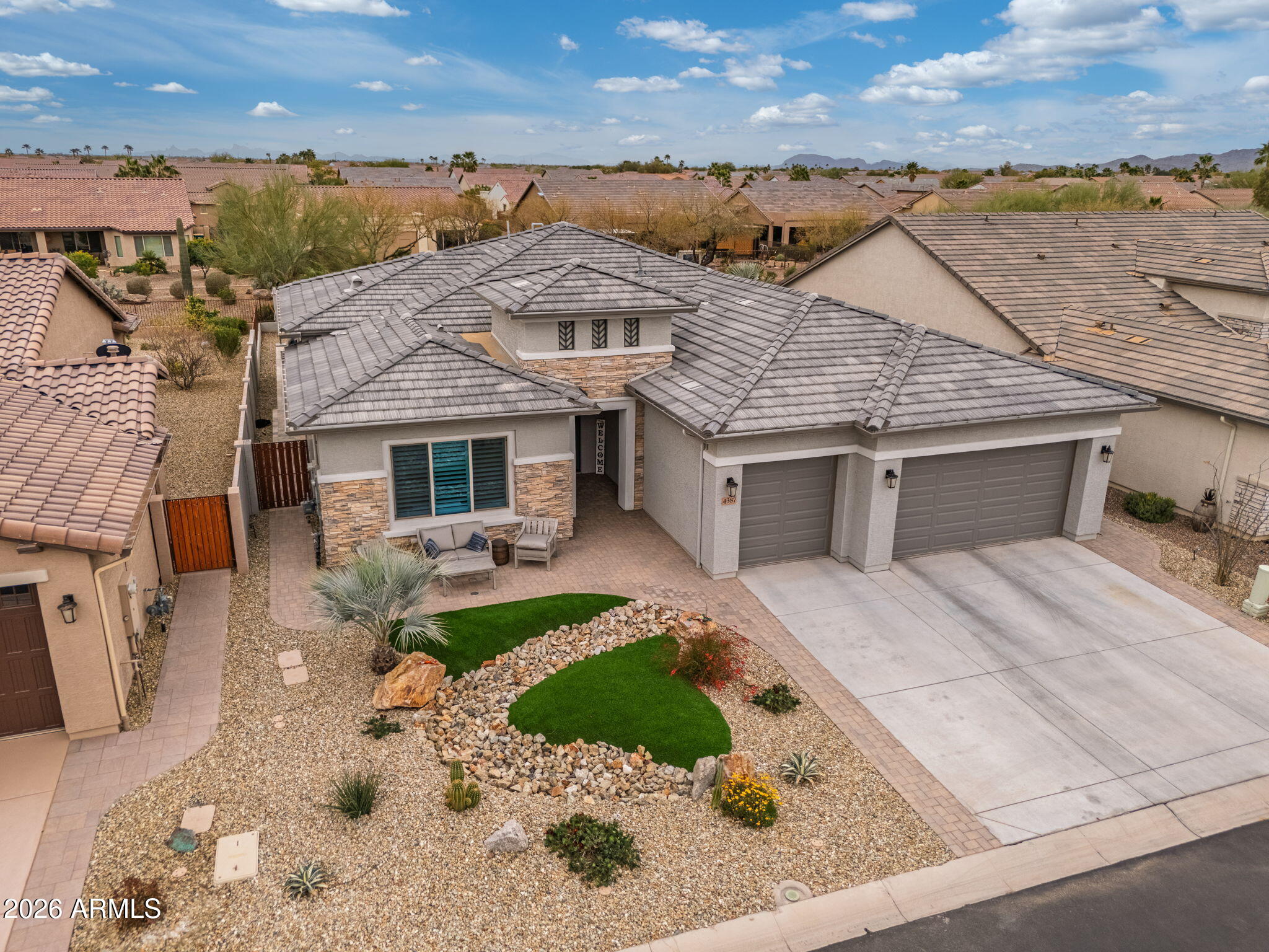 ROBSON RANCH - Residential
