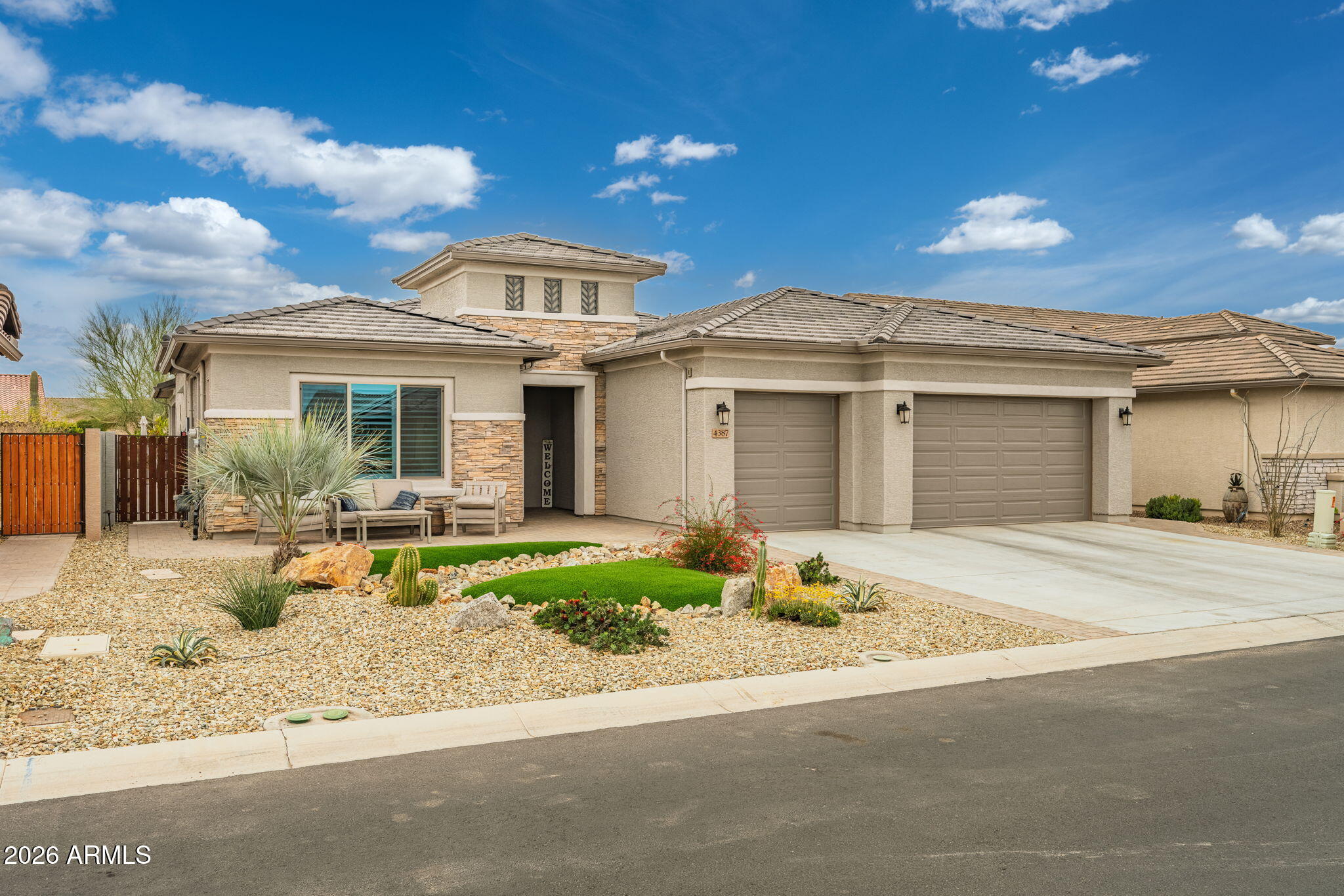 ROBSON RANCH - Residential