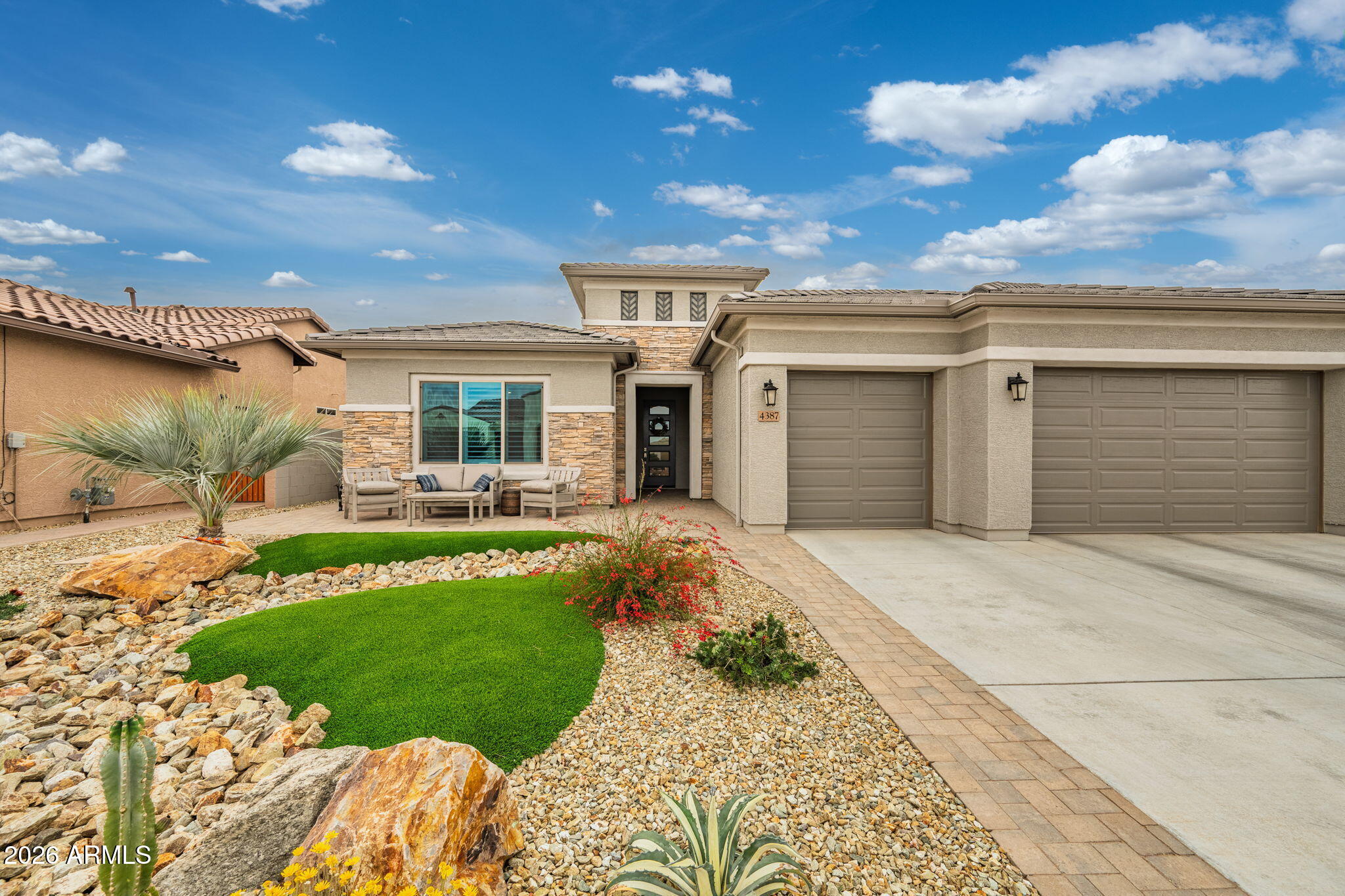 ROBSON RANCH - Residential