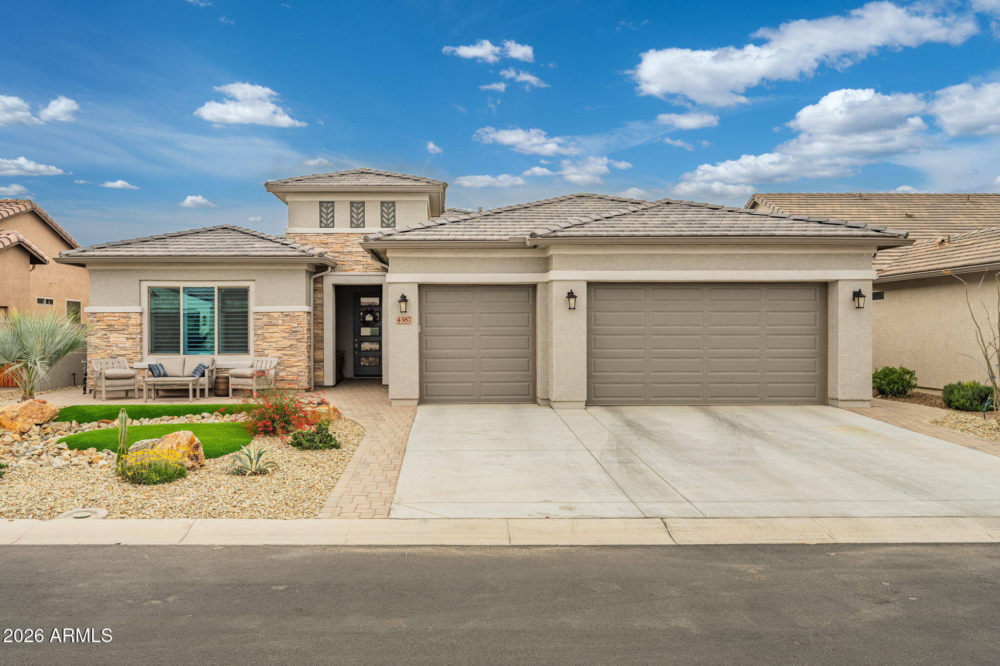 ROBSON RANCH - Residential