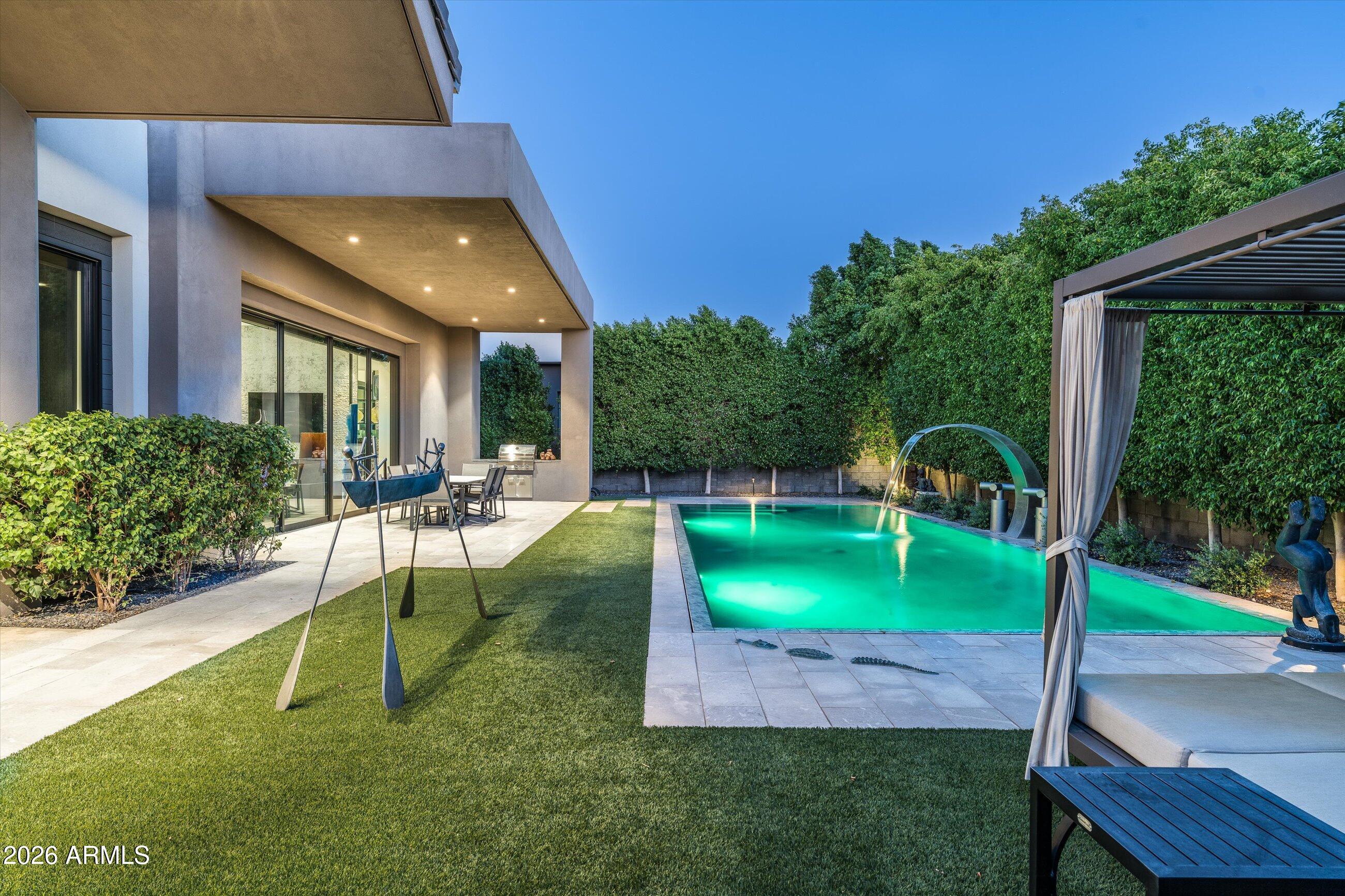 RITZ-CARLTON PARCEL B - Residential