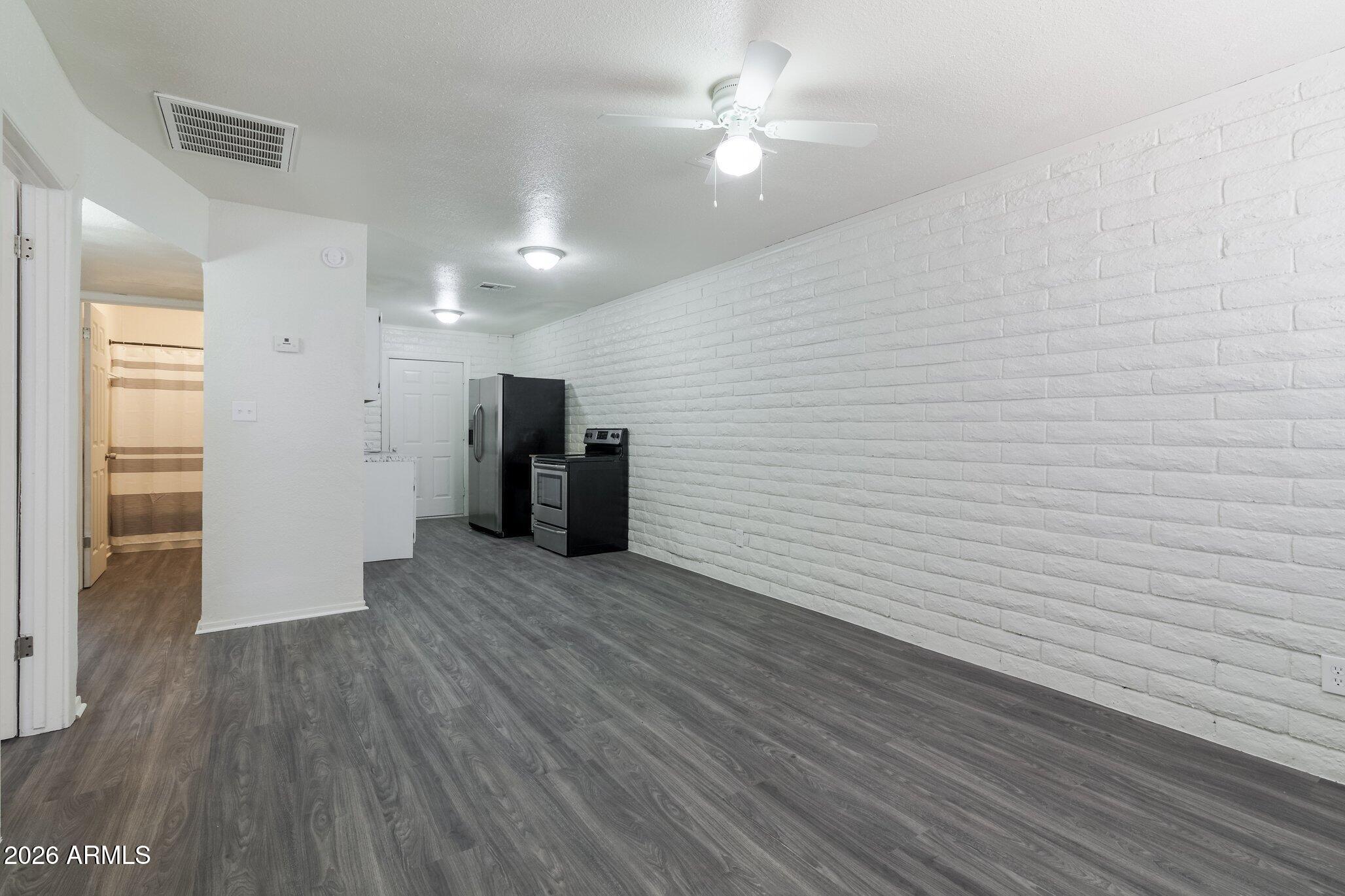 PROSPERITY PARK - Residential Lease