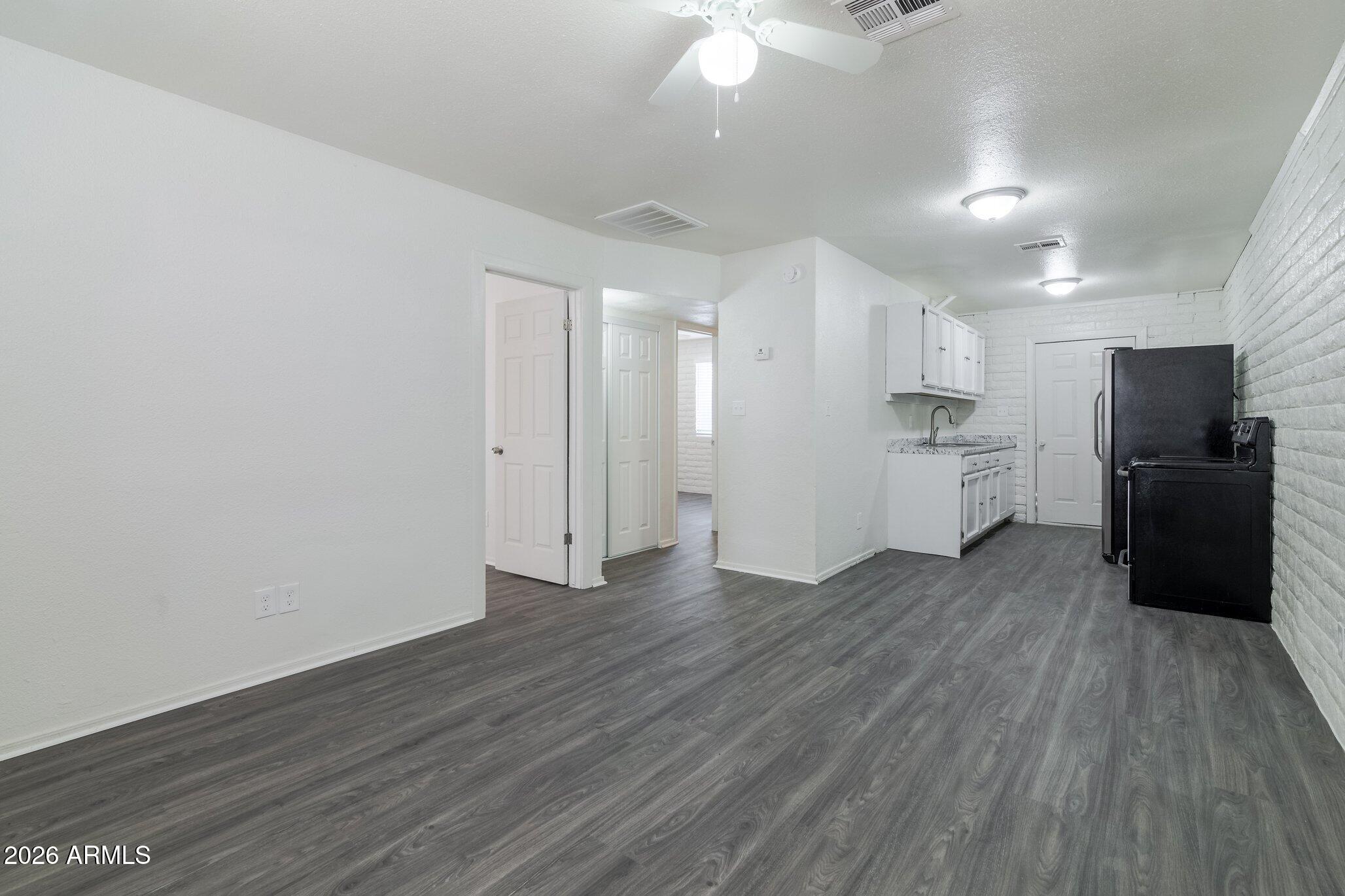 PROSPERITY PARK - Residential Lease